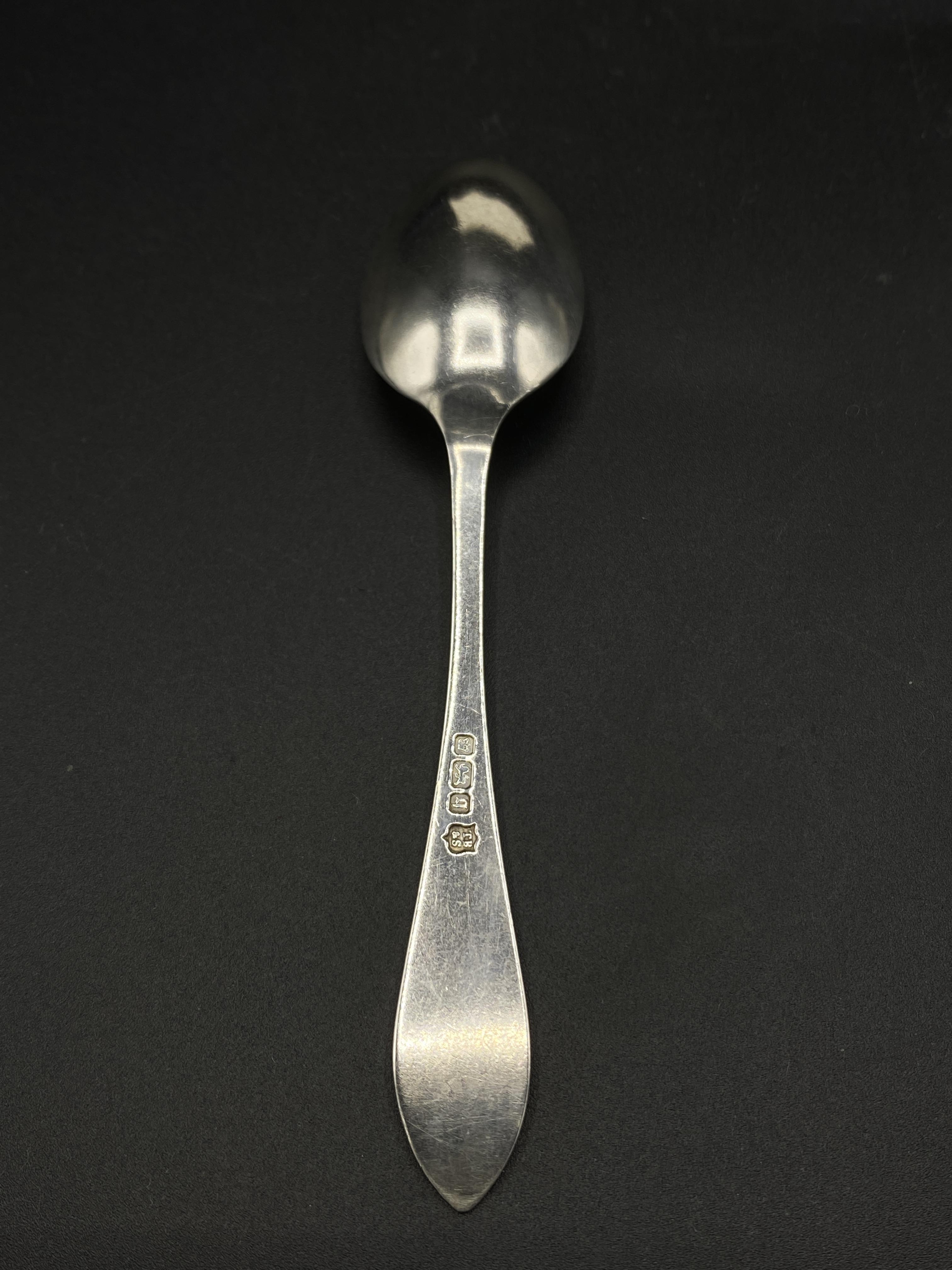 Set of ten silver teaspoons and a pair of sugar tongs, and a silver sugar sifter spoon - Image 5 of 9