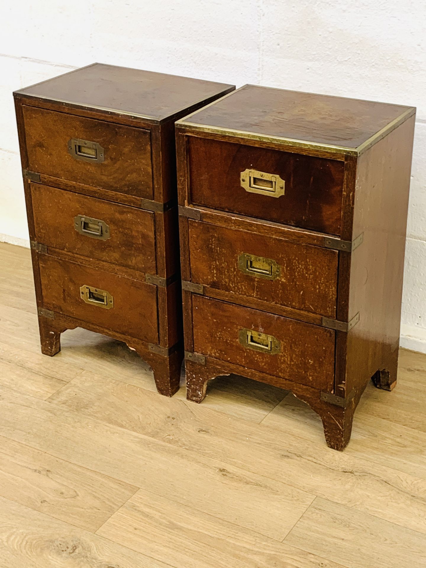 Pair of bedside cabinets - Image 3 of 5