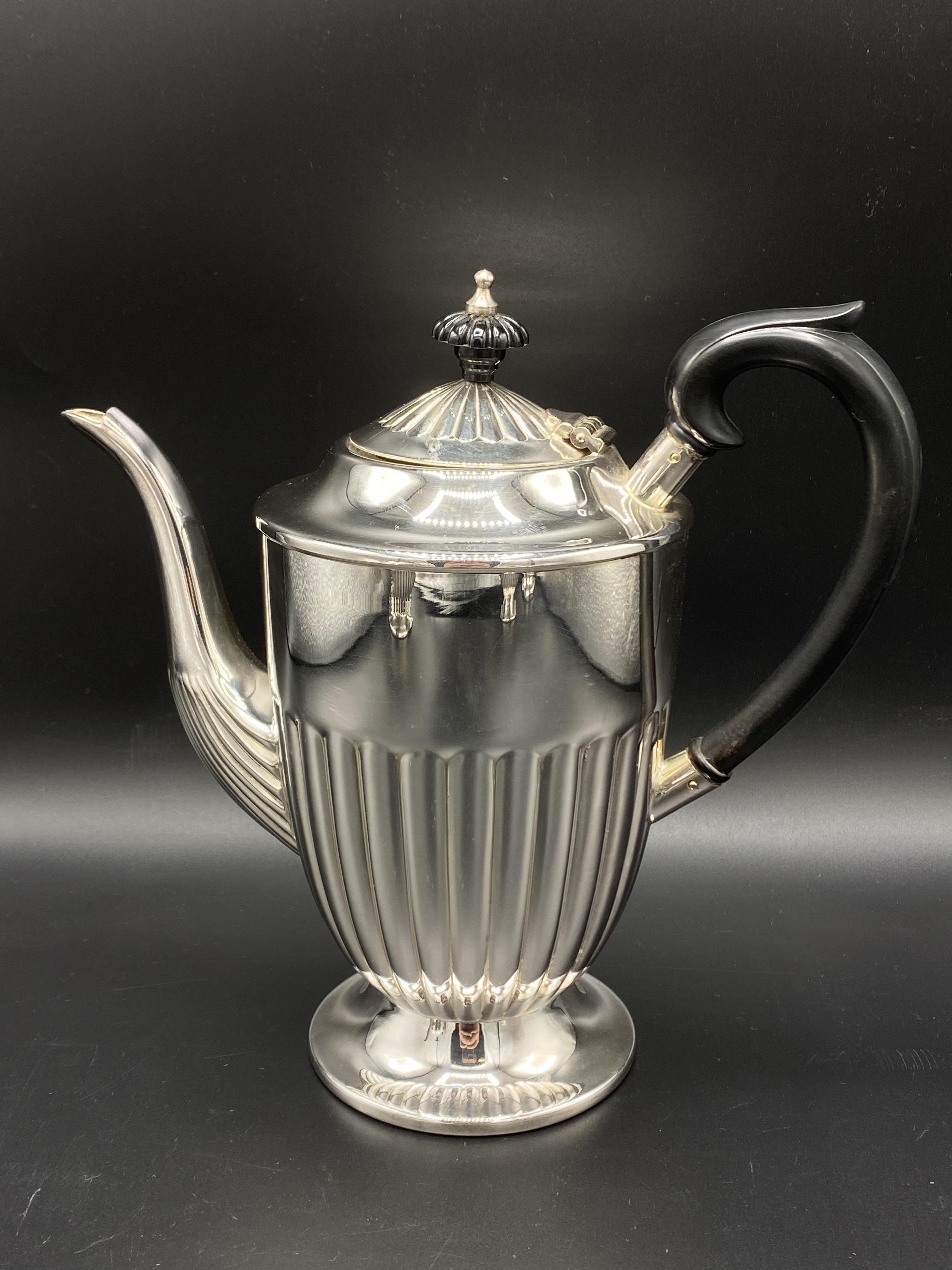 Mappin & Webb silver plate tea and coffee set - Image 2 of 11