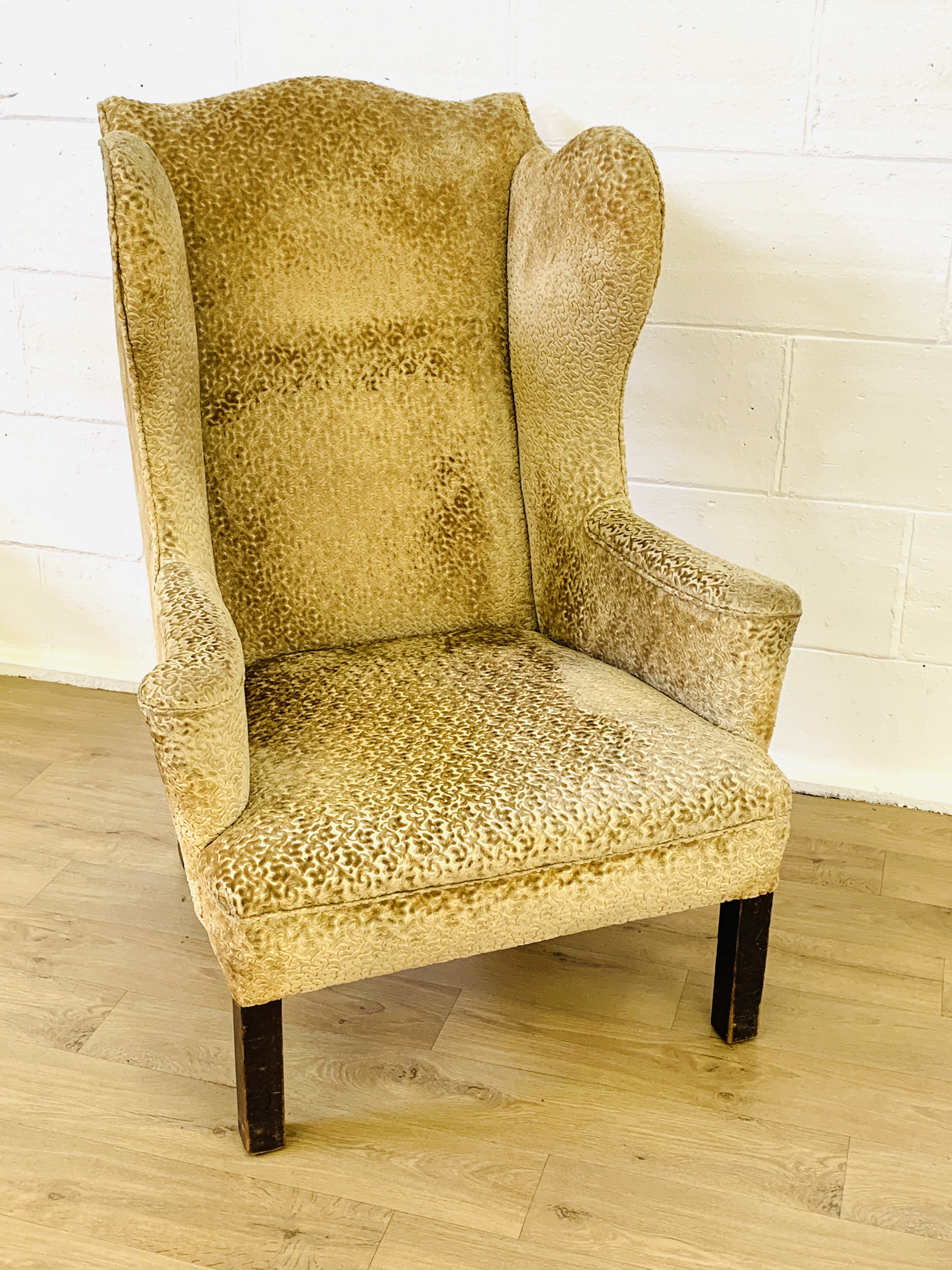 Victorian wingback armchair - Image 3 of 5