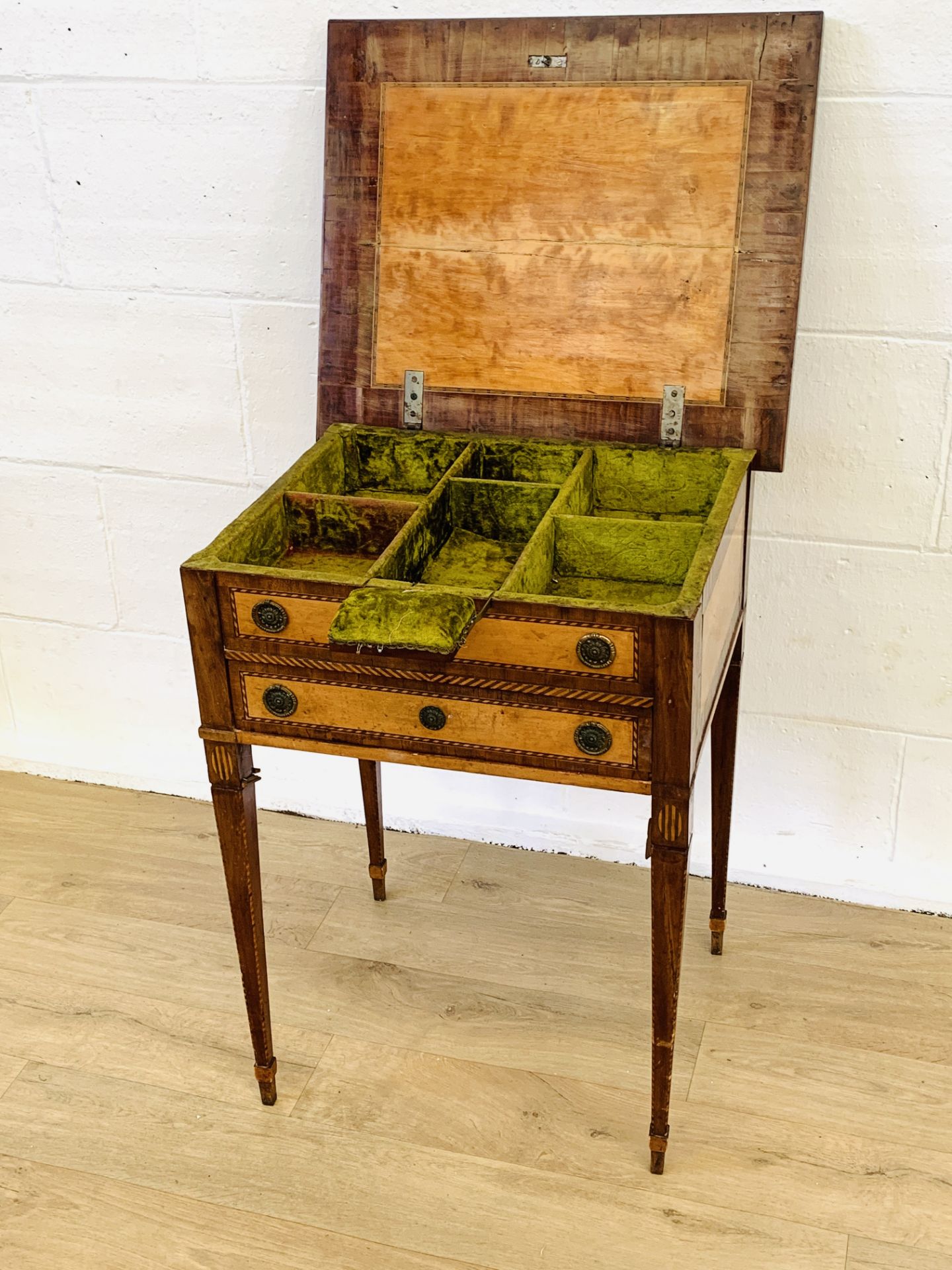 Mahogany work table - Image 4 of 6