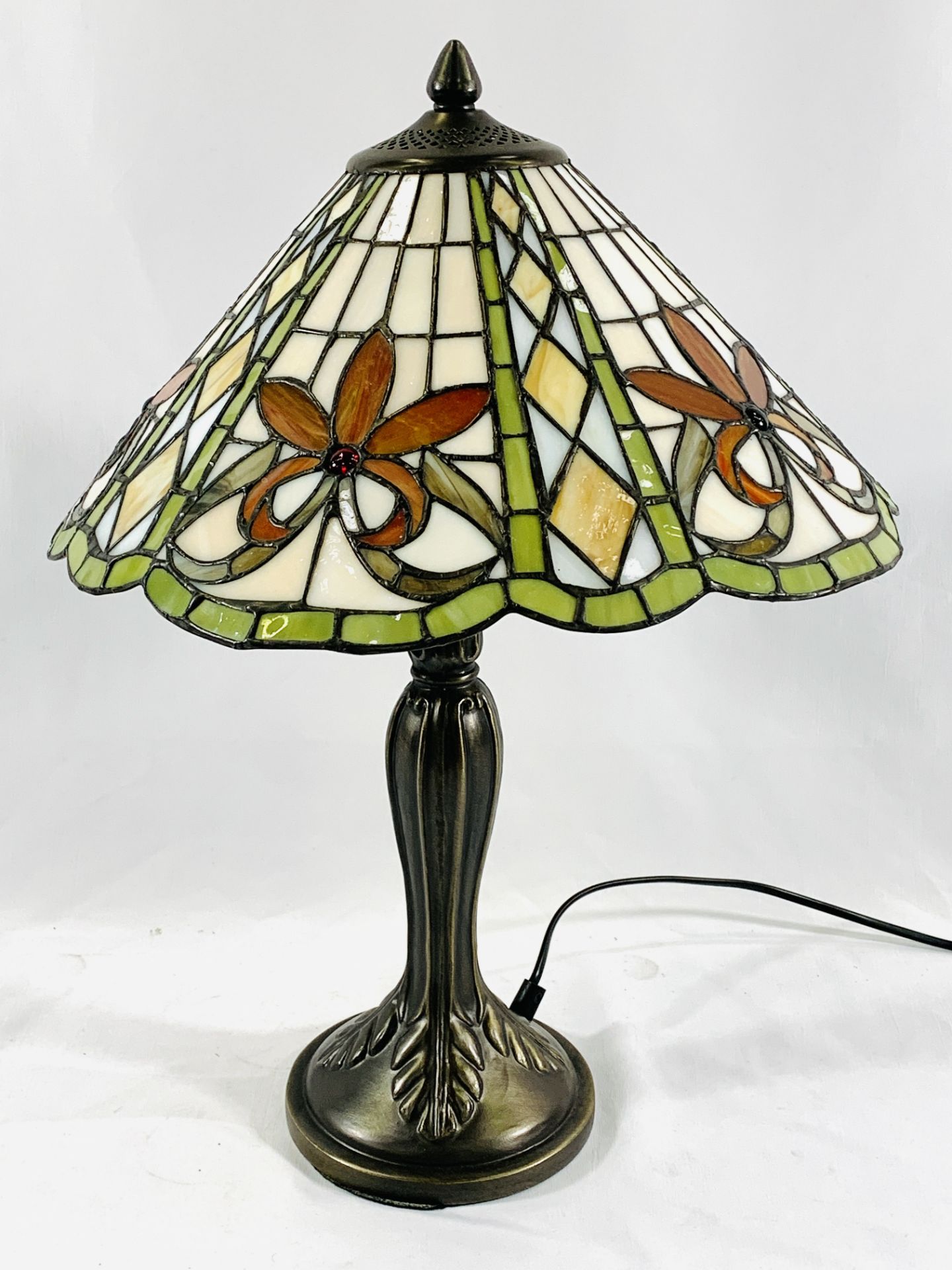 Tiffany style table lamp - Bild 2 aus 3