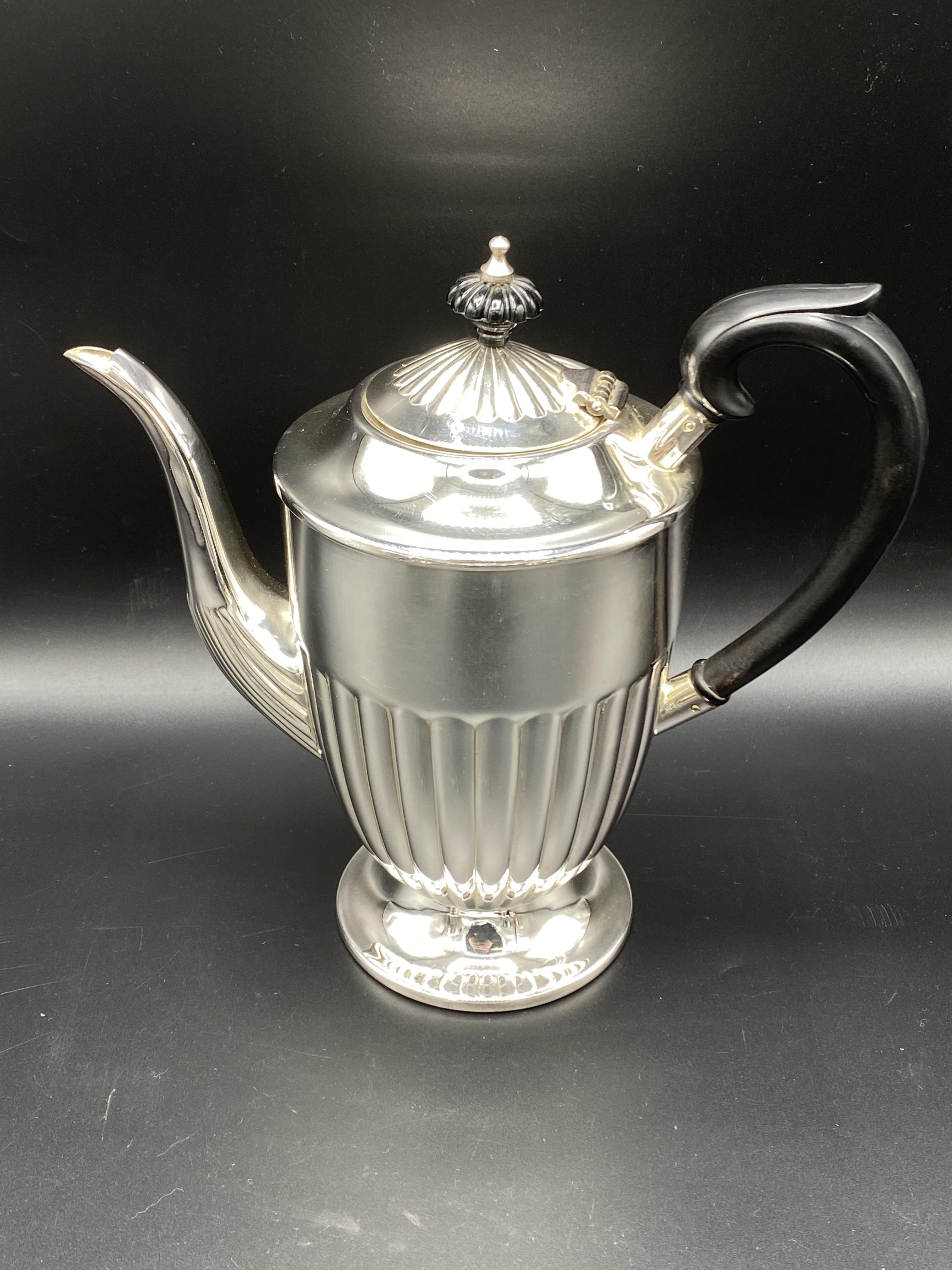 Mappin & Webb silver plate tea and coffee set - Image 3 of 11