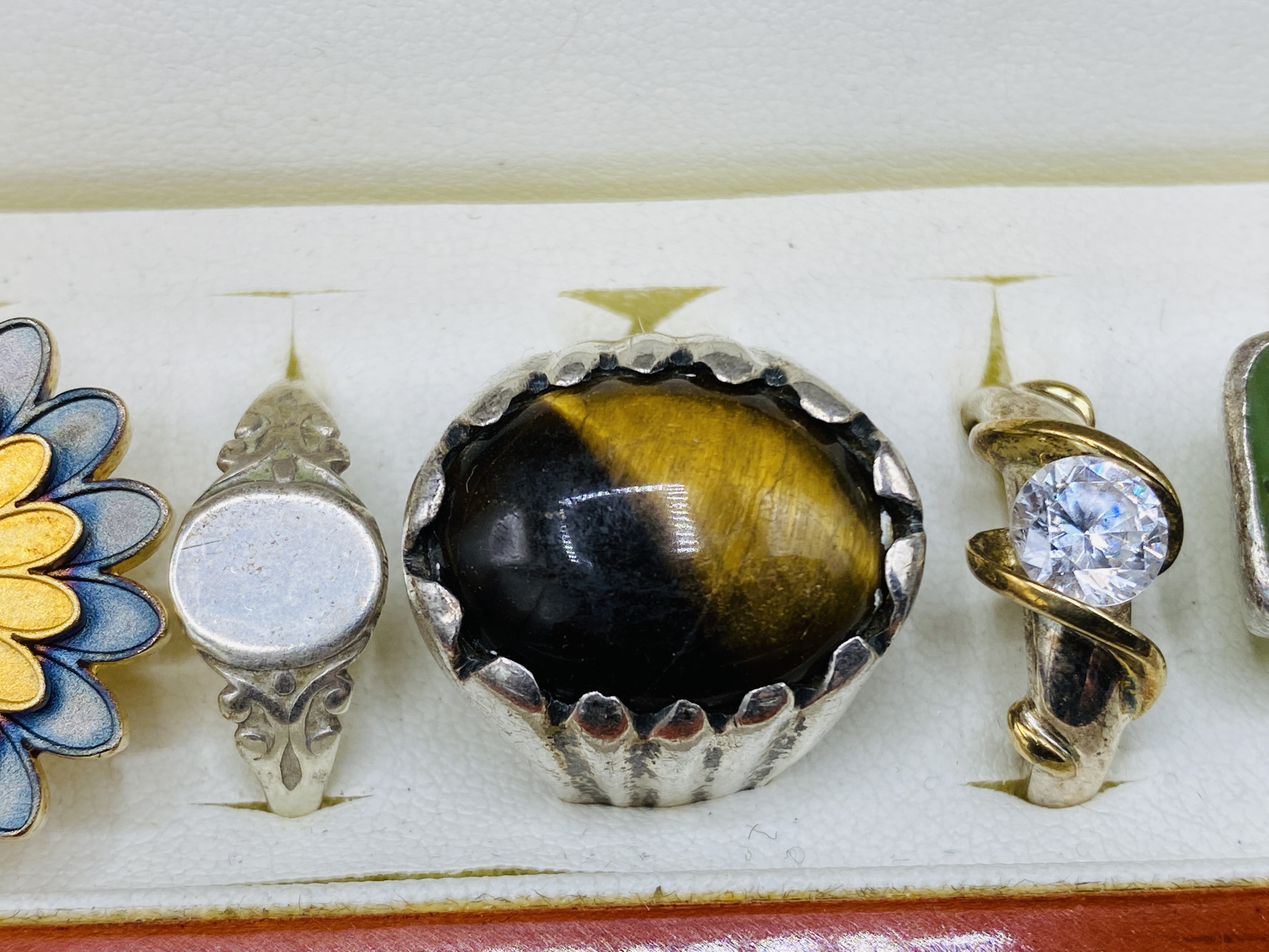 Collection of 12 silver rings - Image 6 of 7