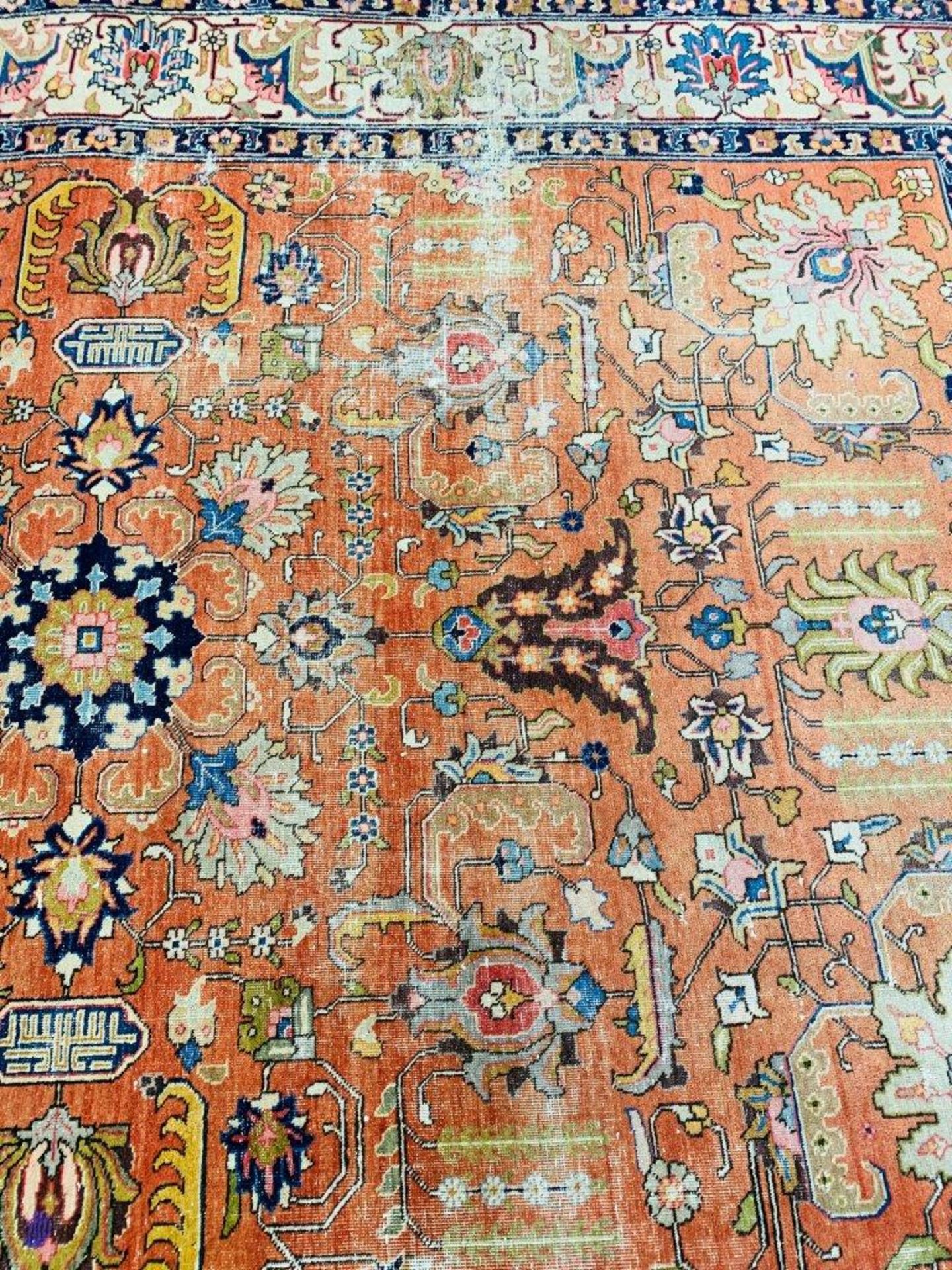 Hand knotted carpet - Image 3 of 4