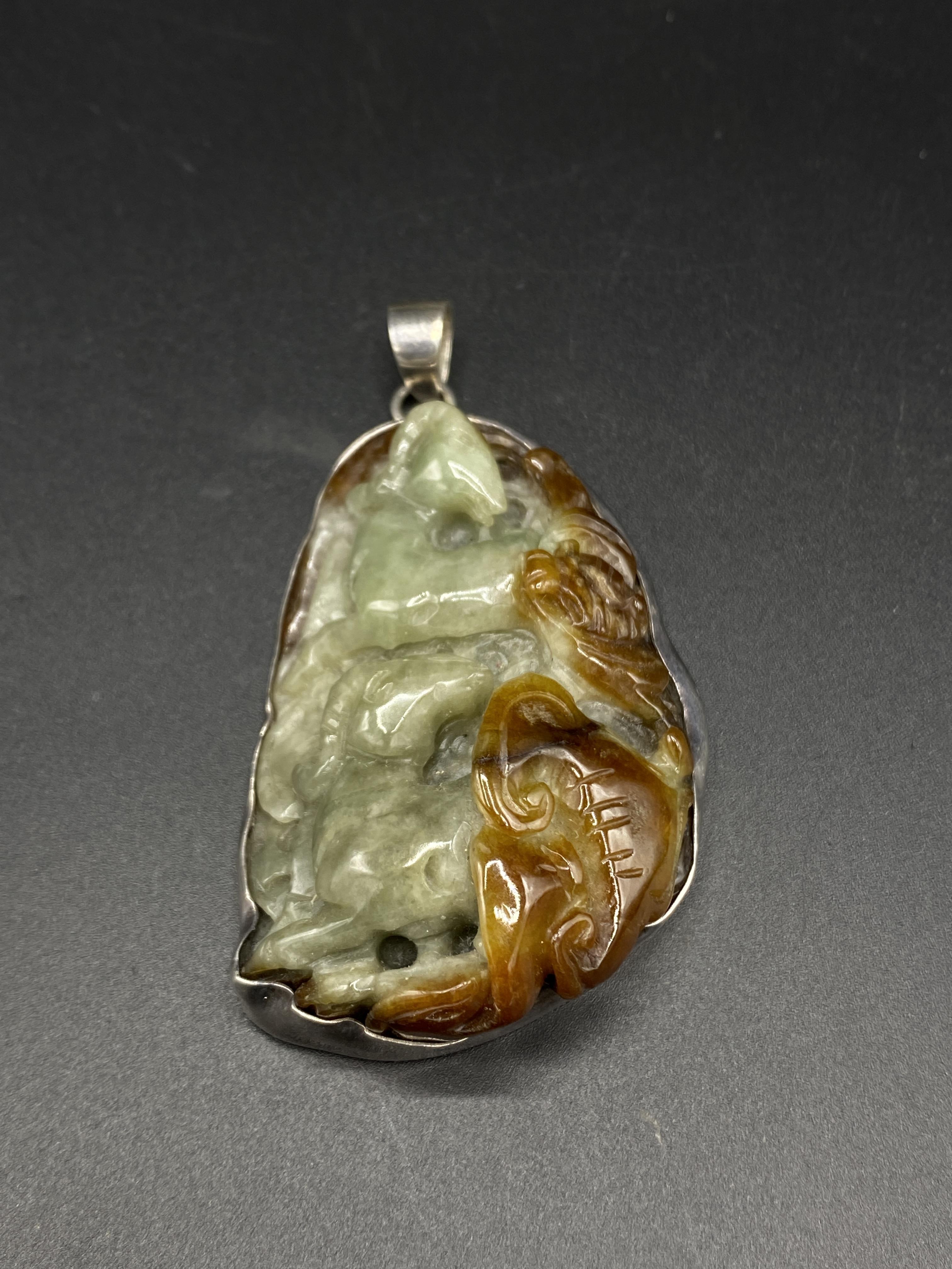 Silver mounted carved jade pendant - Image 3 of 3