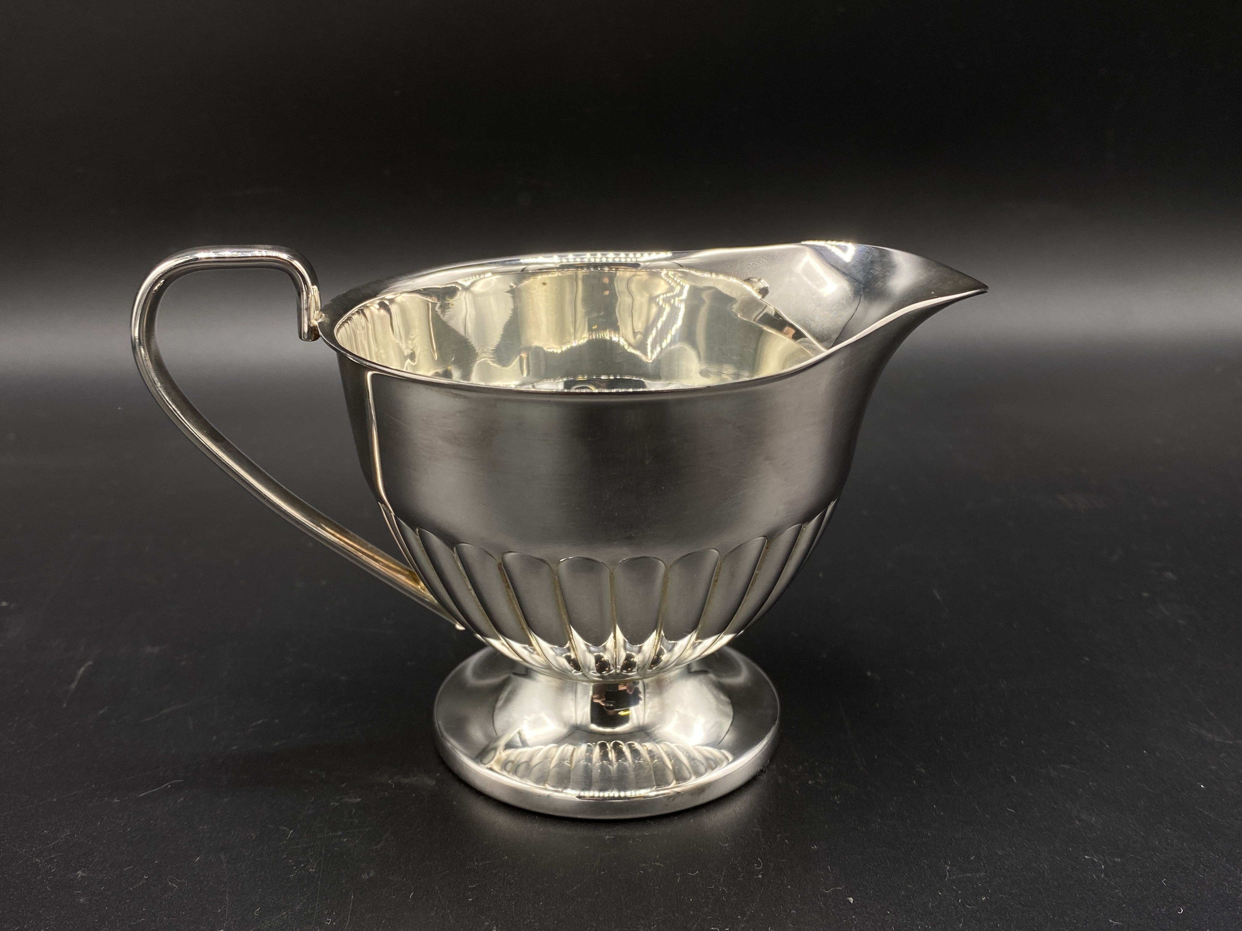 Mappin & Webb silver plate tea and coffee set - Image 9 of 11