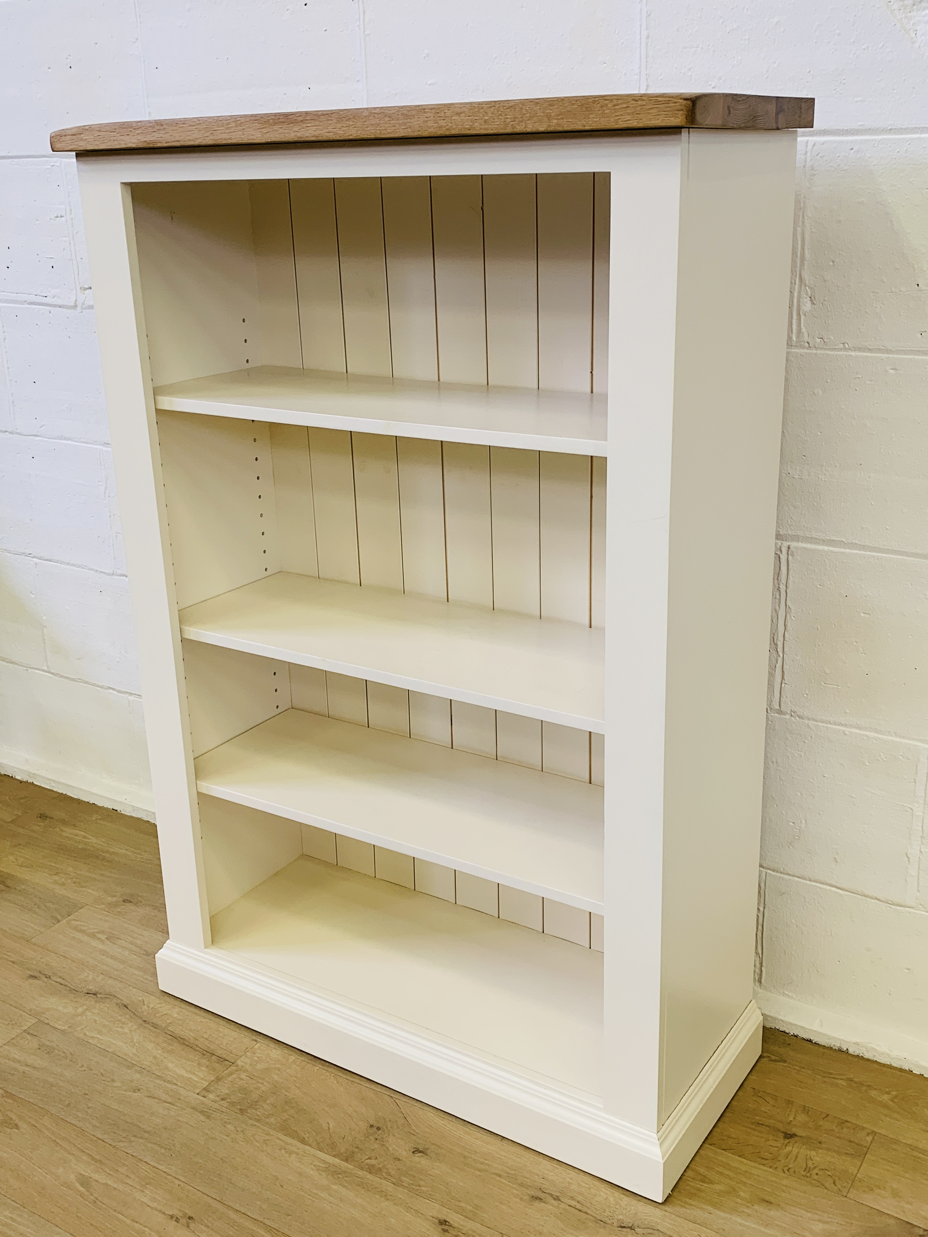 Painted pine bookcase - Image 3 of 3