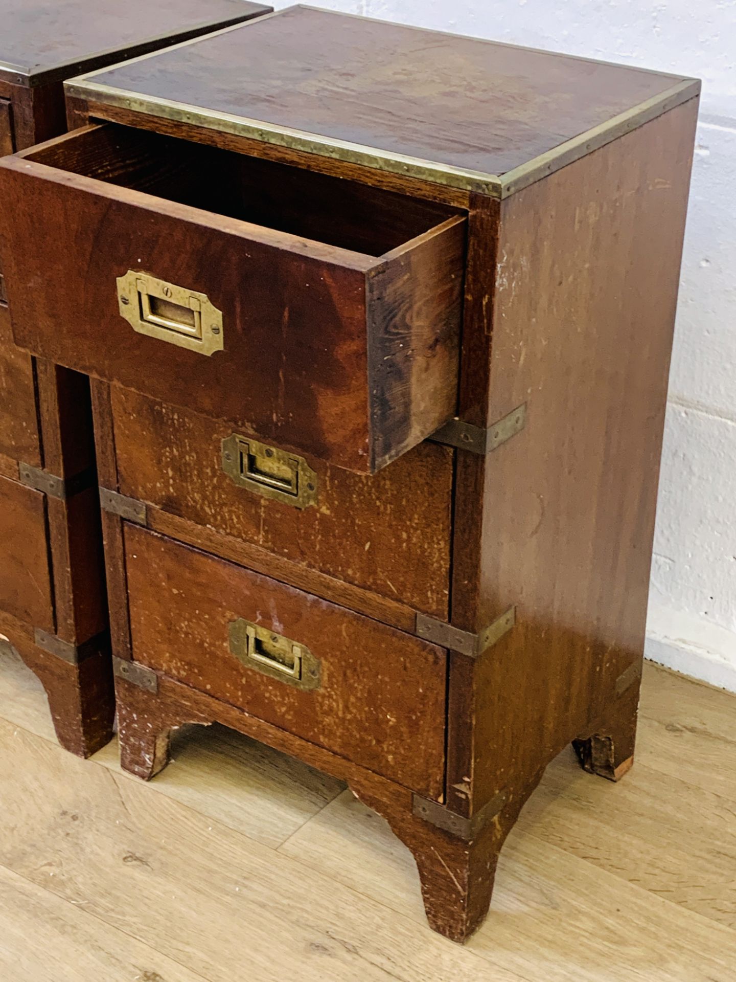 Pair of bedside cabinets - Image 4 of 5