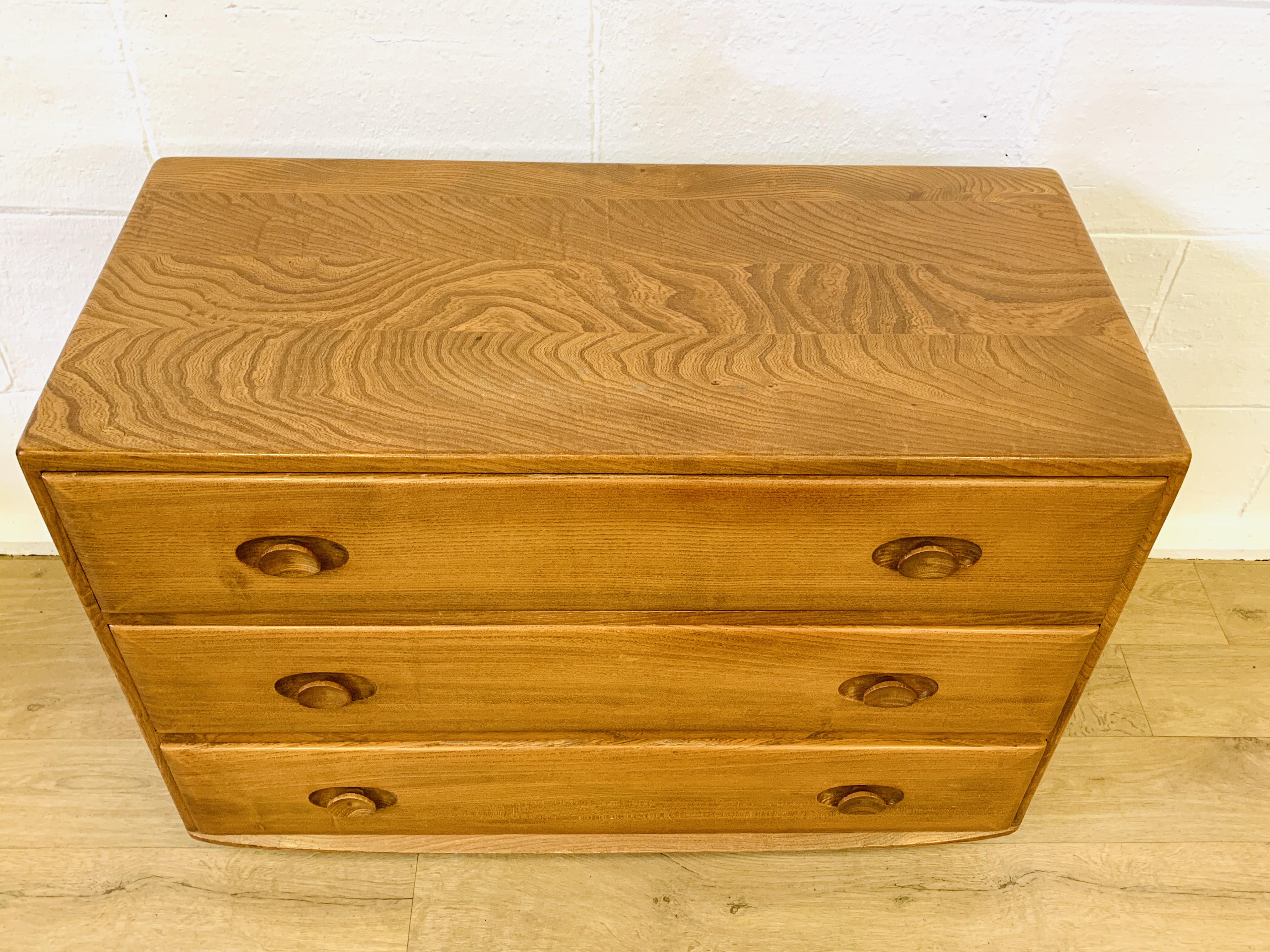 Ercol chest of drawers - Image 5 of 5