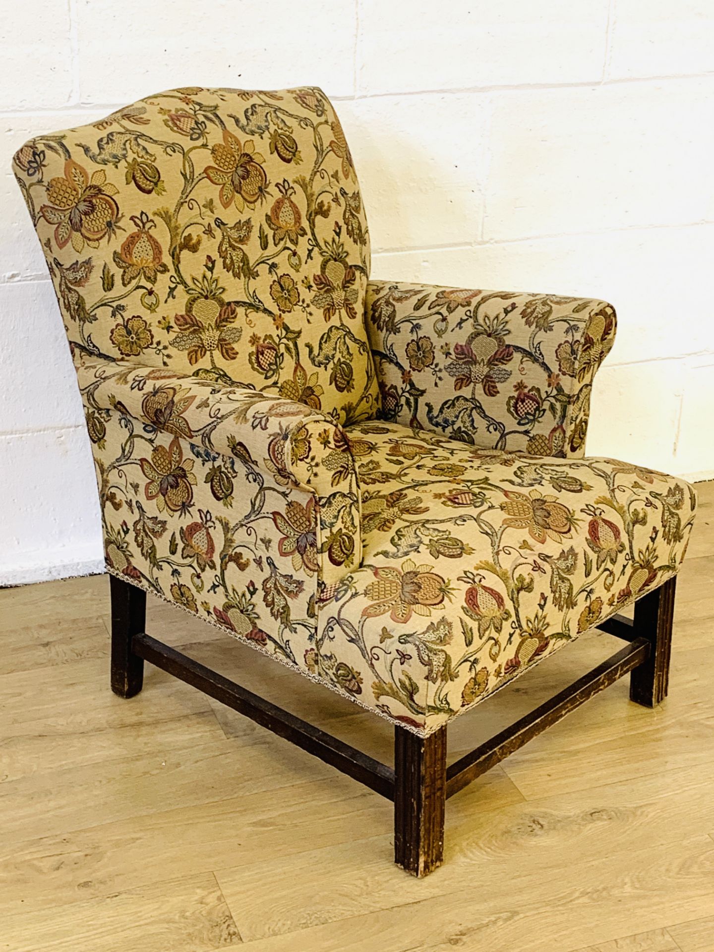 Upholstered armchair - Image 4 of 4