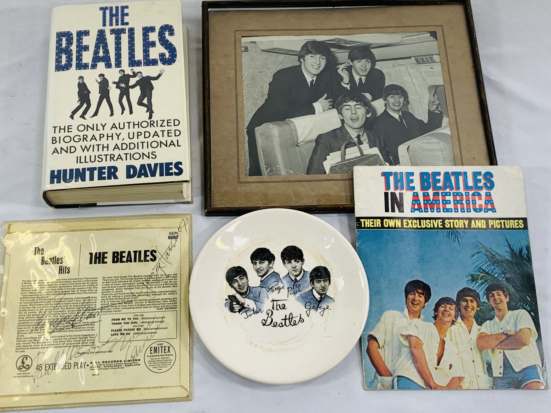 Beatles Hits EP, signed to reverse and a collection of Beatles memorabilia - Image 5 of 5