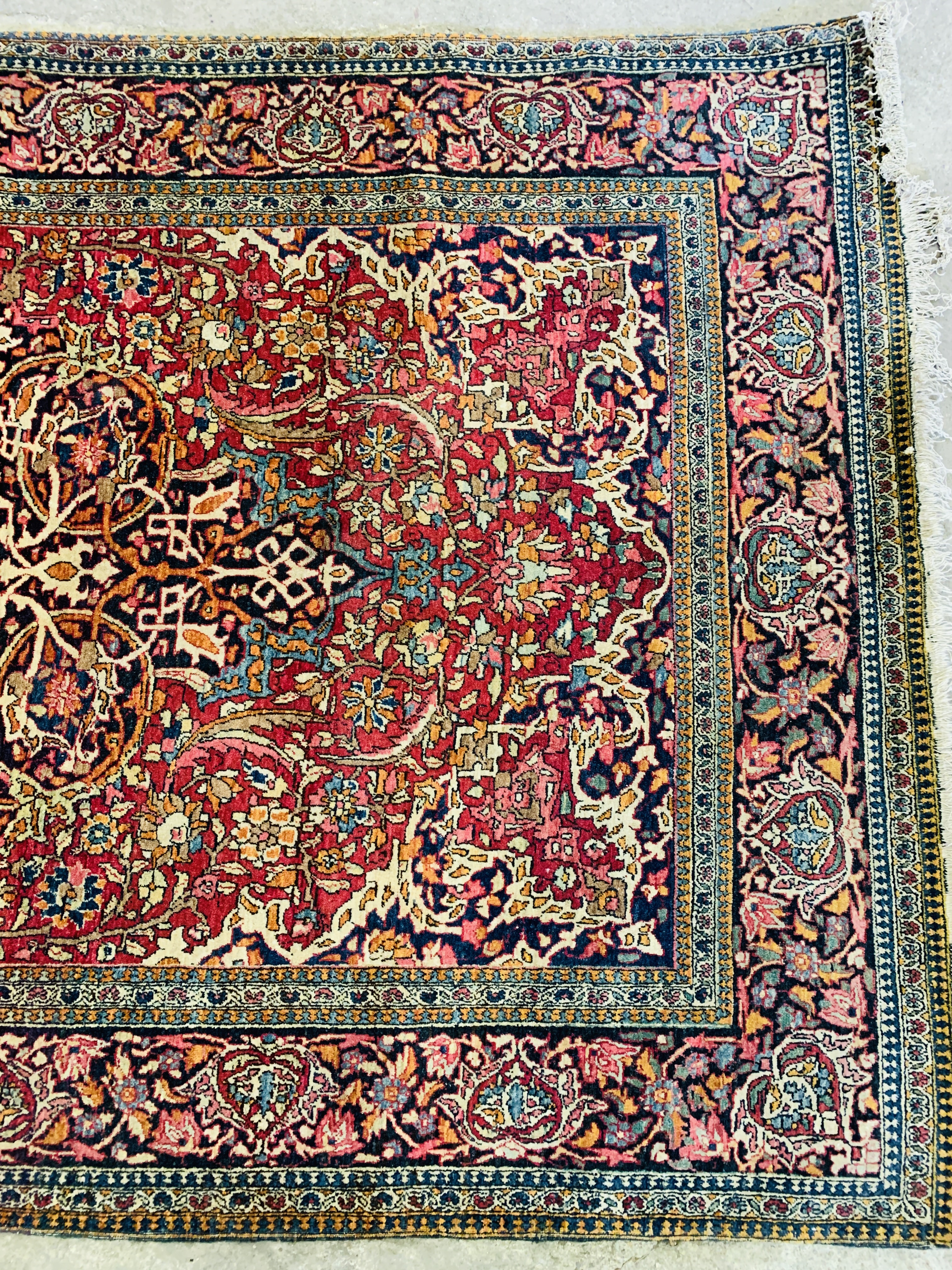 Hand knotted rug - Image 3 of 3