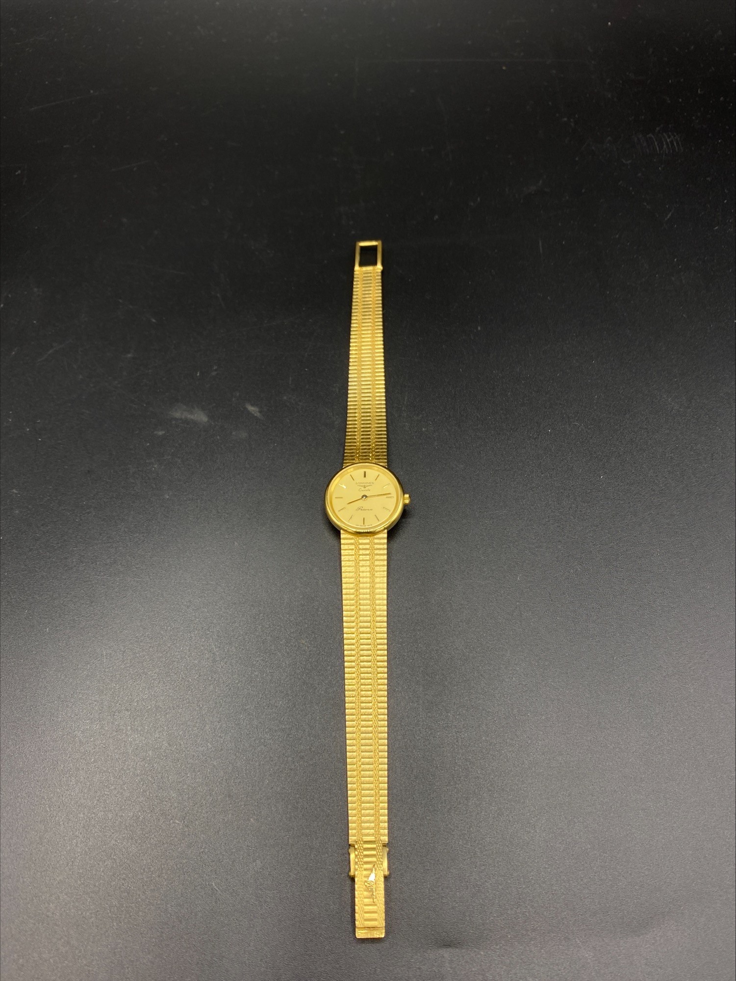 Longines 'Presence' quartz ladies' wrist watch with hallmarked 9ct gold case and strap - Image 2 of 5