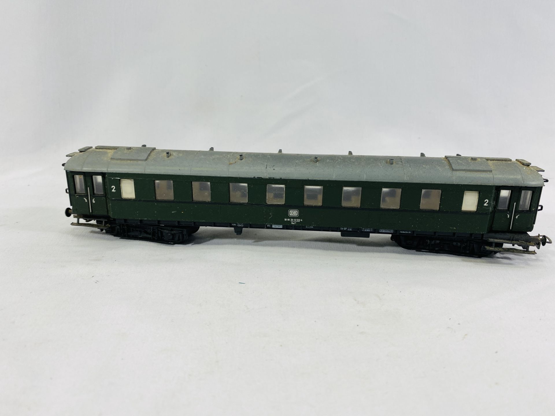 Thee 00 gauge locomotives and four 00 gauge carriages - Image 8 of 8