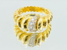 14K gold and diamond ring