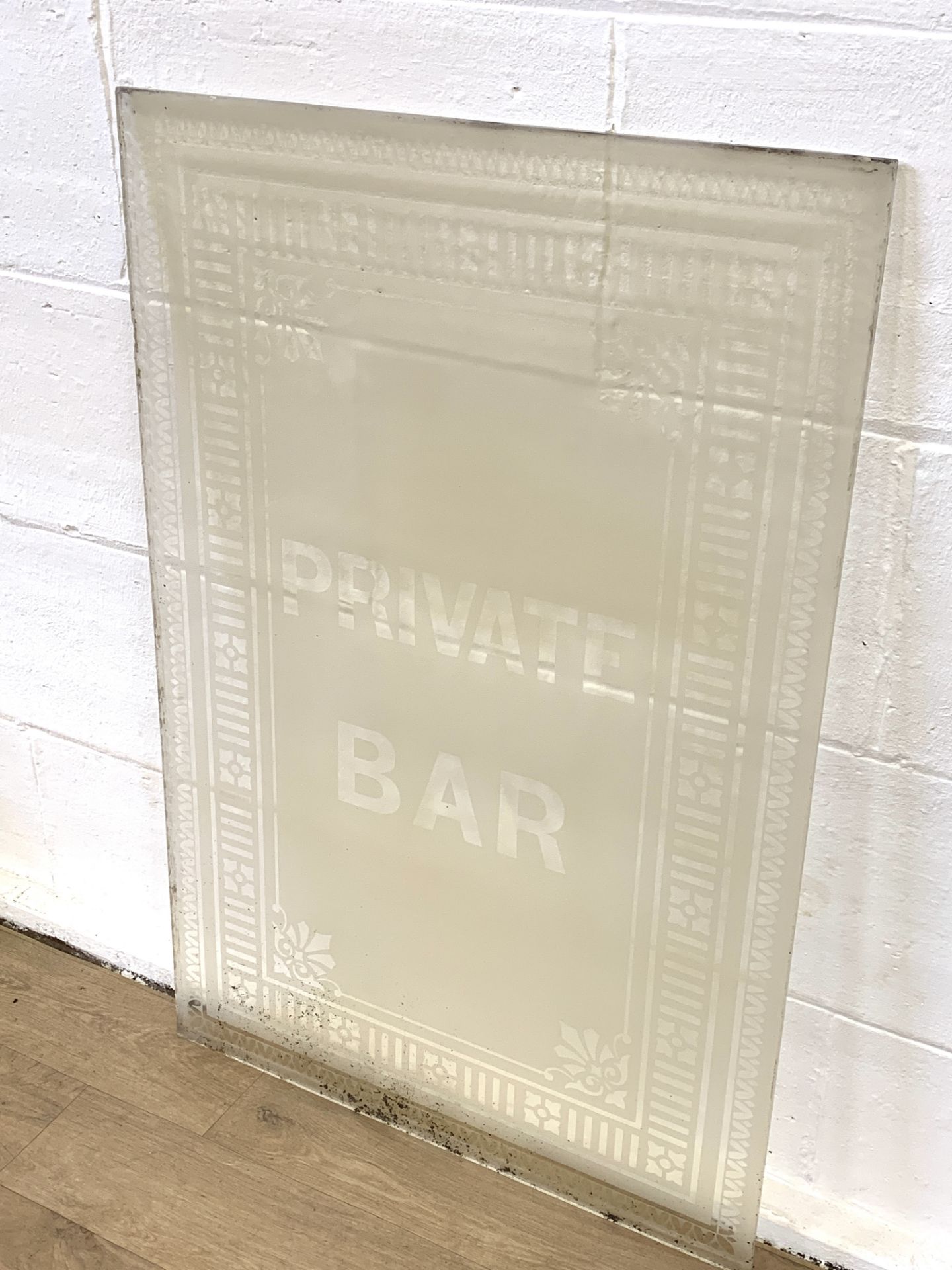 Glass pub sign etched "Private Bar" - Image 4 of 4