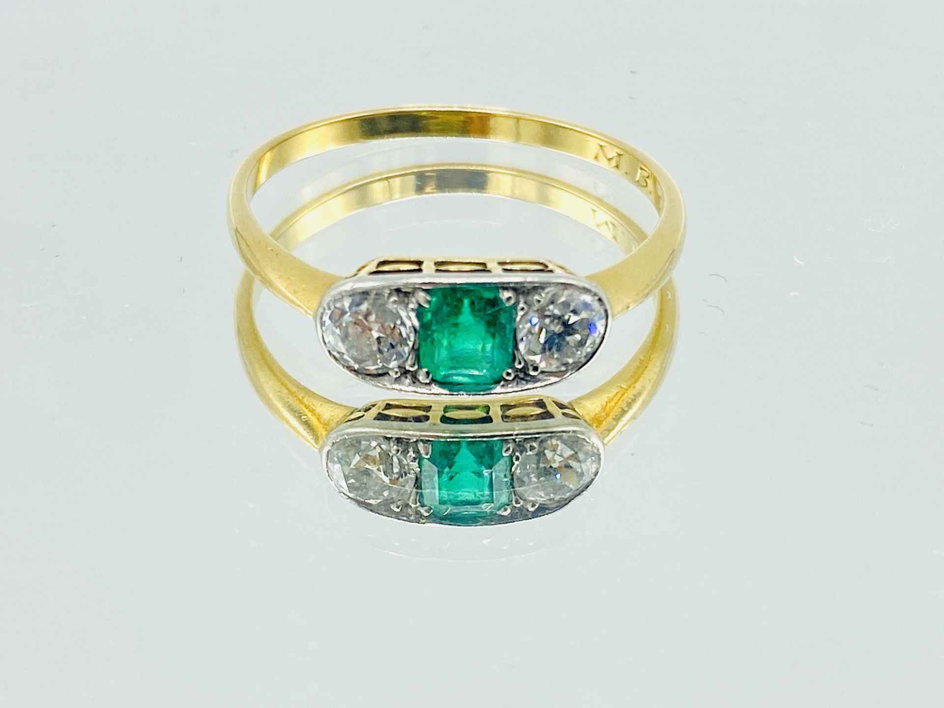 18ct diamond and emerald ring - Bild 6 aus 6