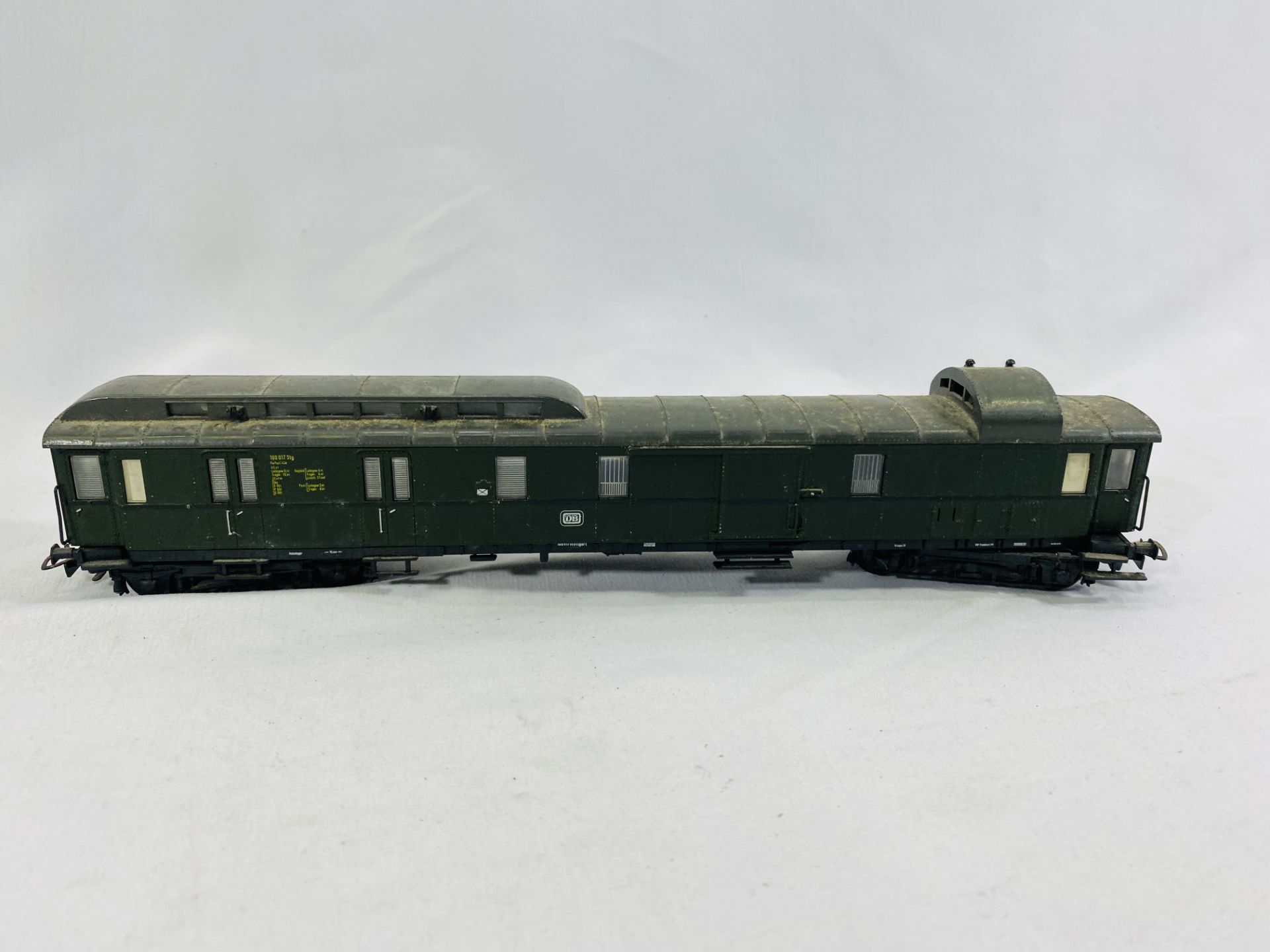 Thee 00 gauge locomotives and four 00 gauge carriages - Image 4 of 8