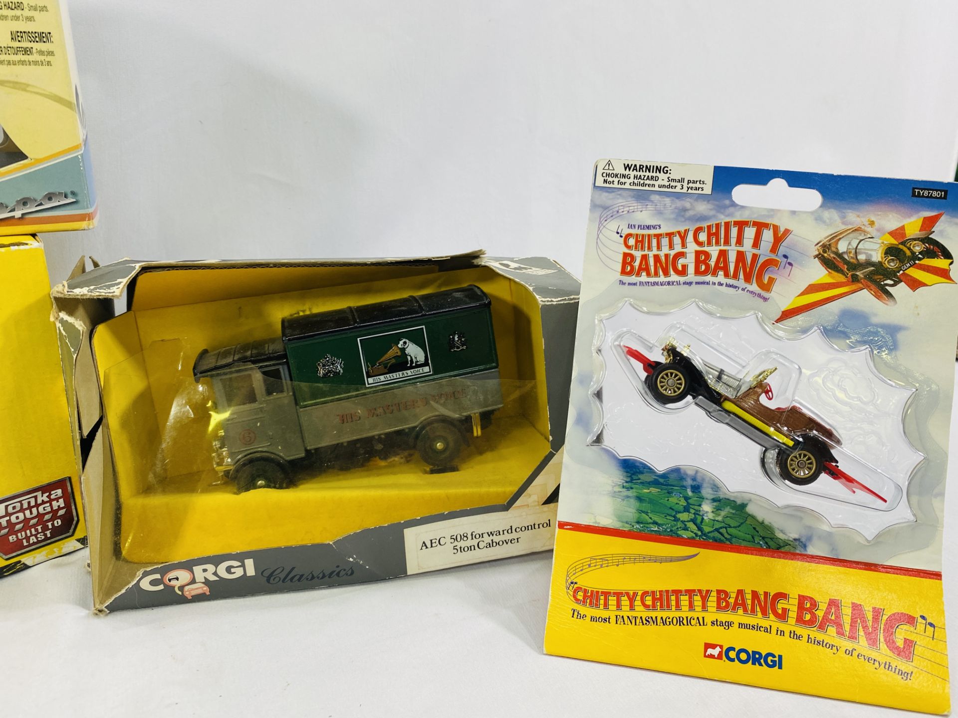 A collection of boxed vehicles - Image 3 of 3