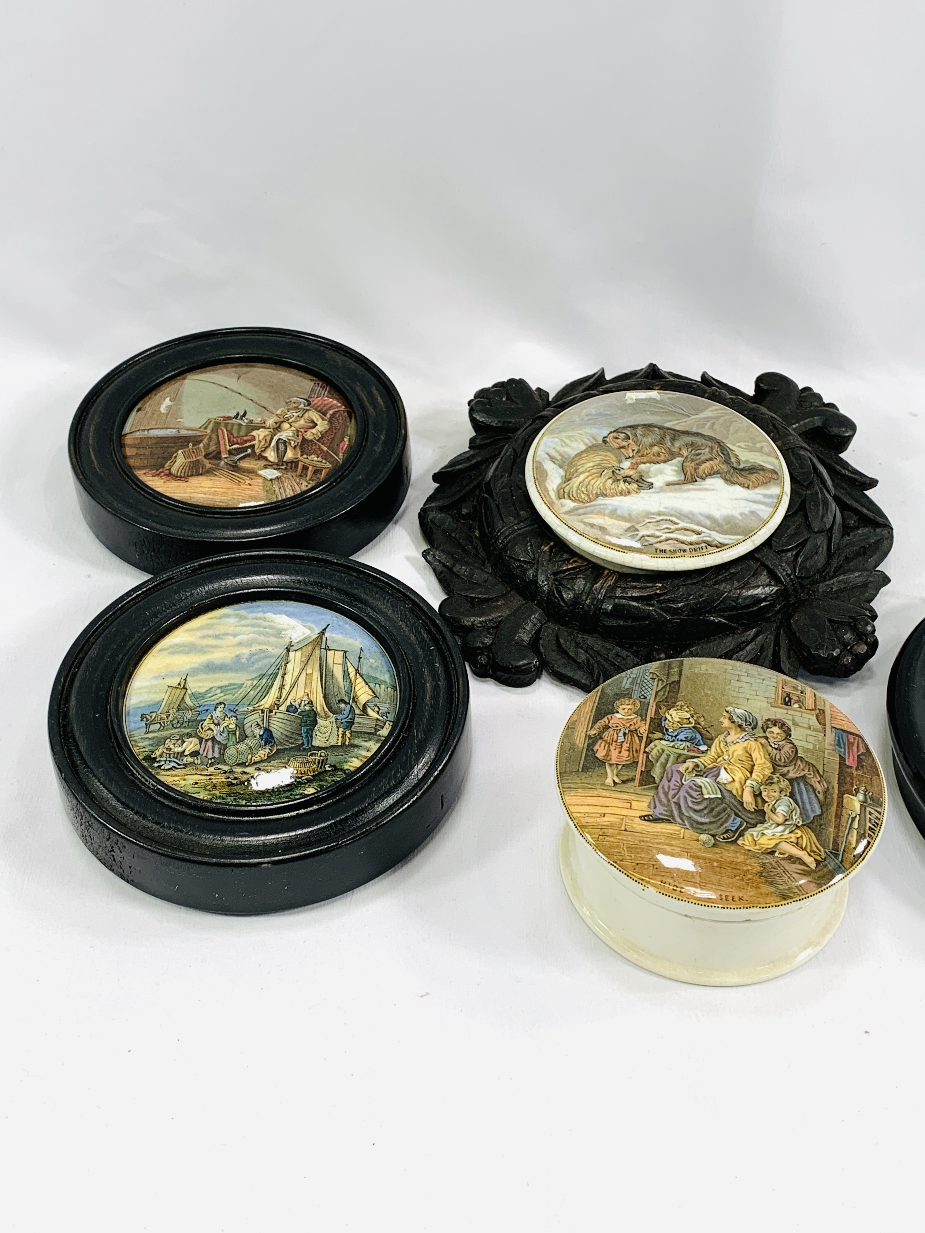 A collection of ceramic pot lids - Image 2 of 4