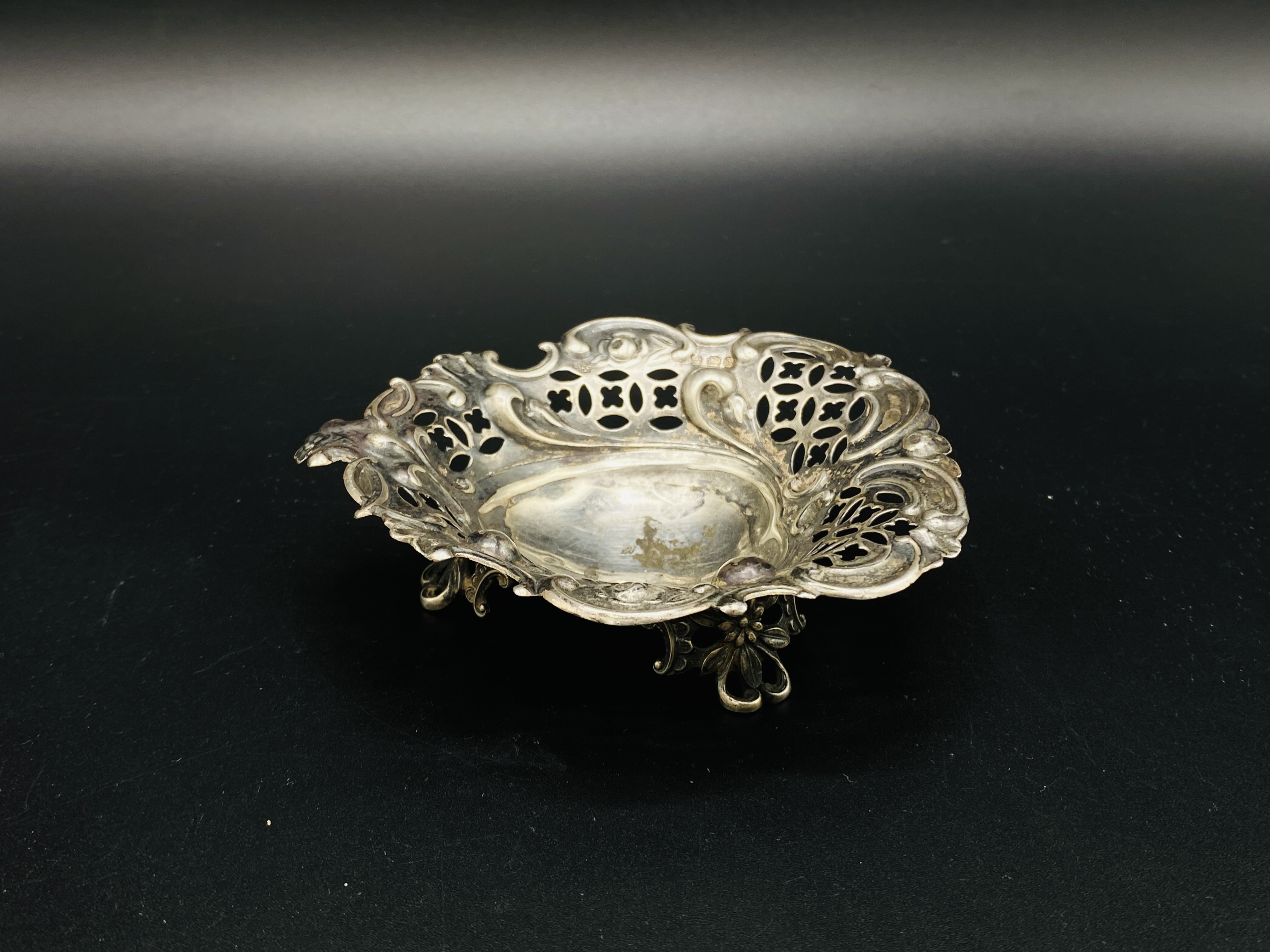 Collection of hallmarked silver and white metal items - Image 2 of 13
