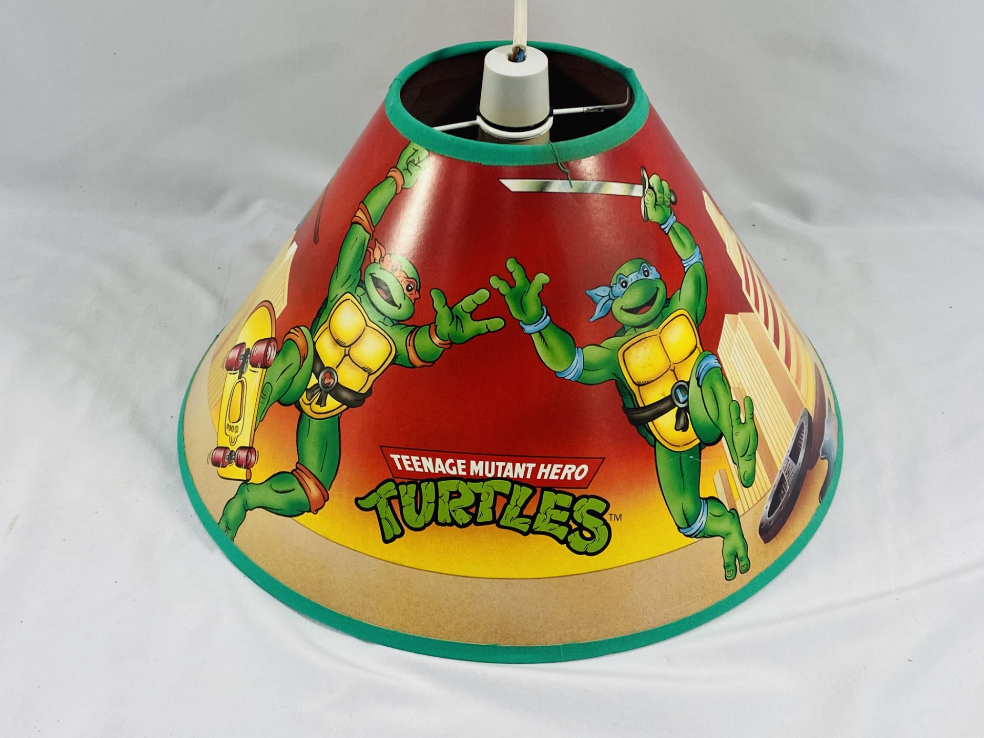 Two Teenage Mutant Ninja Turtles games and a lampshade - Image 5 of 7