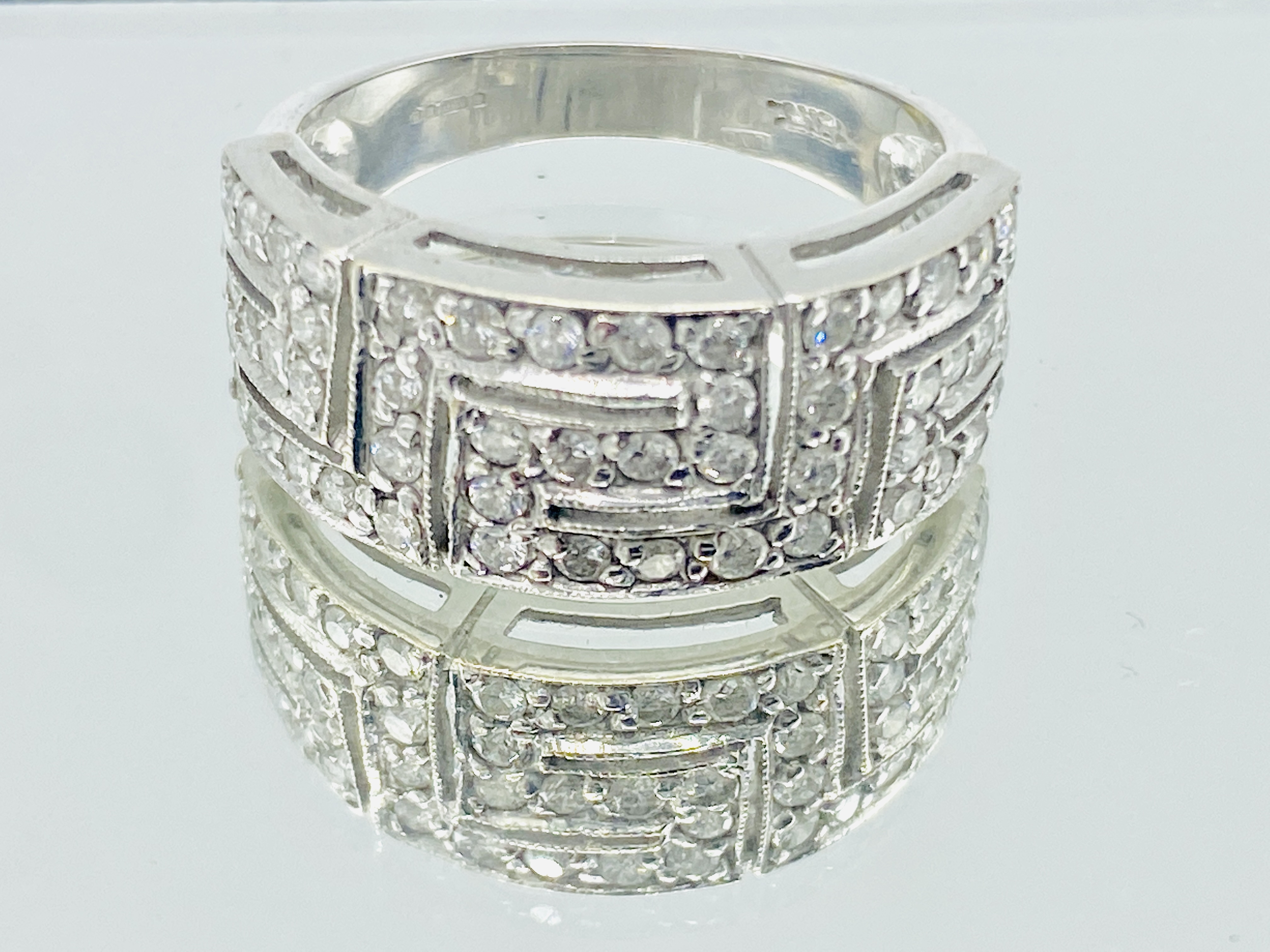 18ct white gold Greek key patterned ring