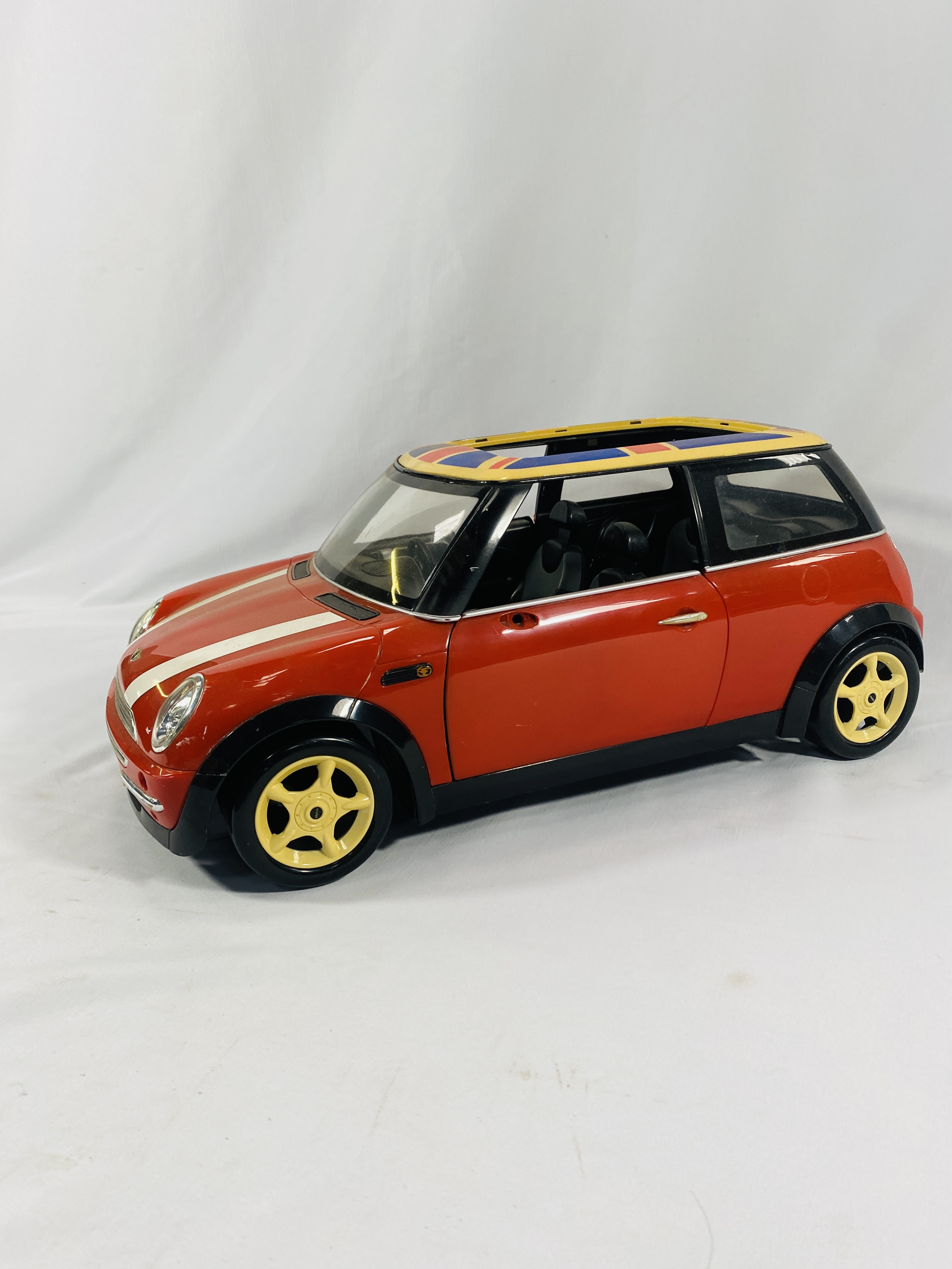 Pedigree toys Mini Cooper - Image 2 of 6