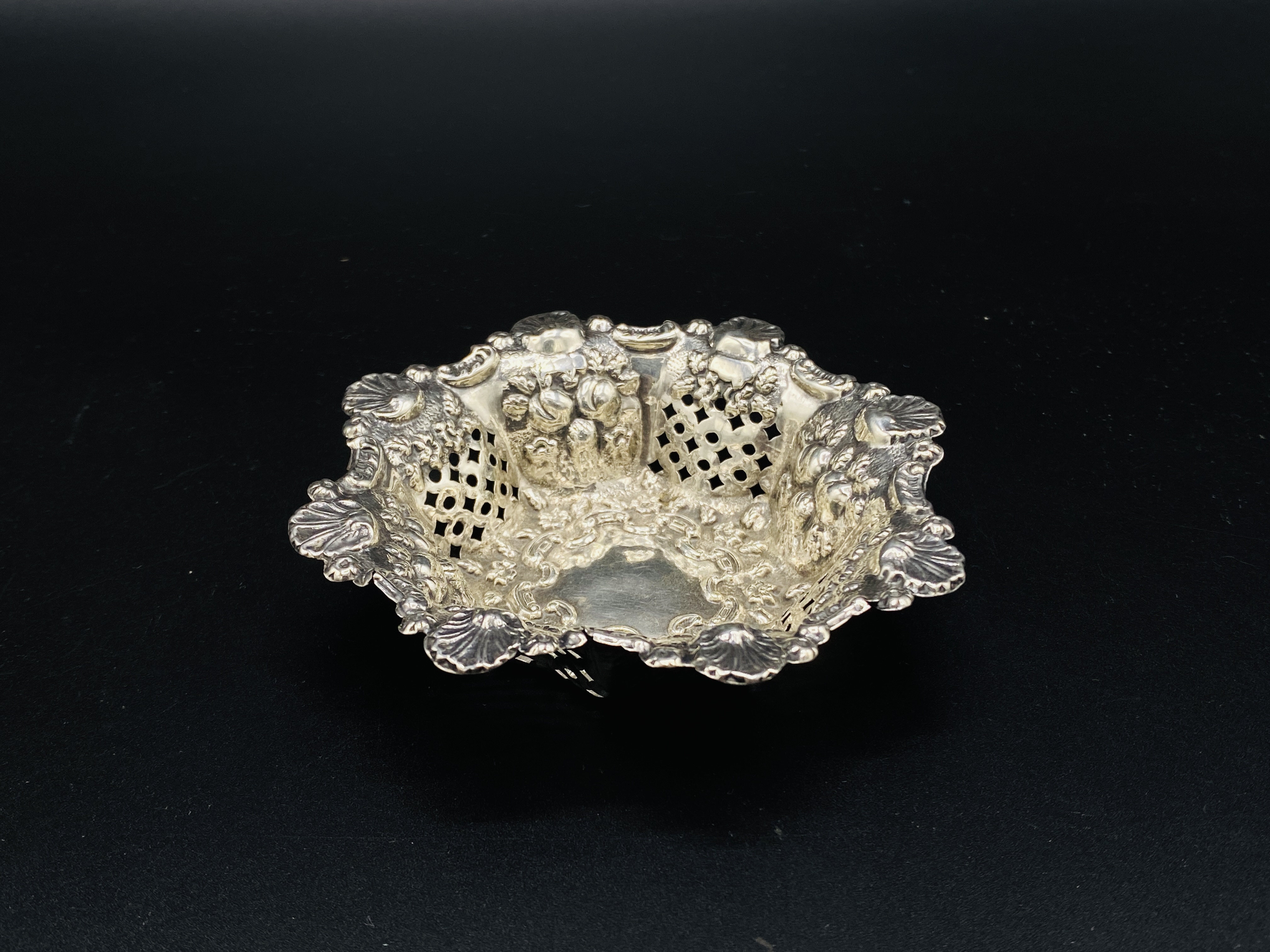 Collection of hallmarked silver and white metal items - Image 5 of 13