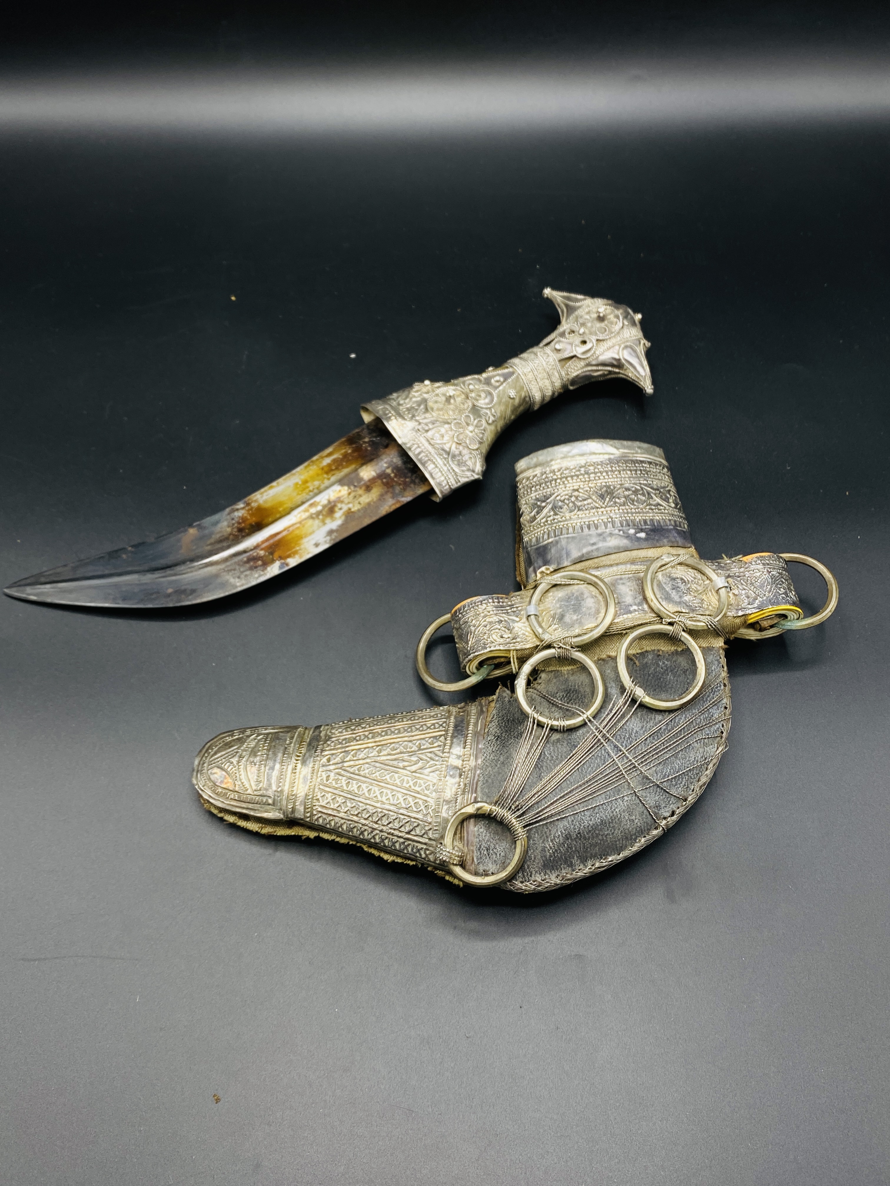 Middle Eastern silver mounted ceremonial dagger and scabbard - Image 3 of 4