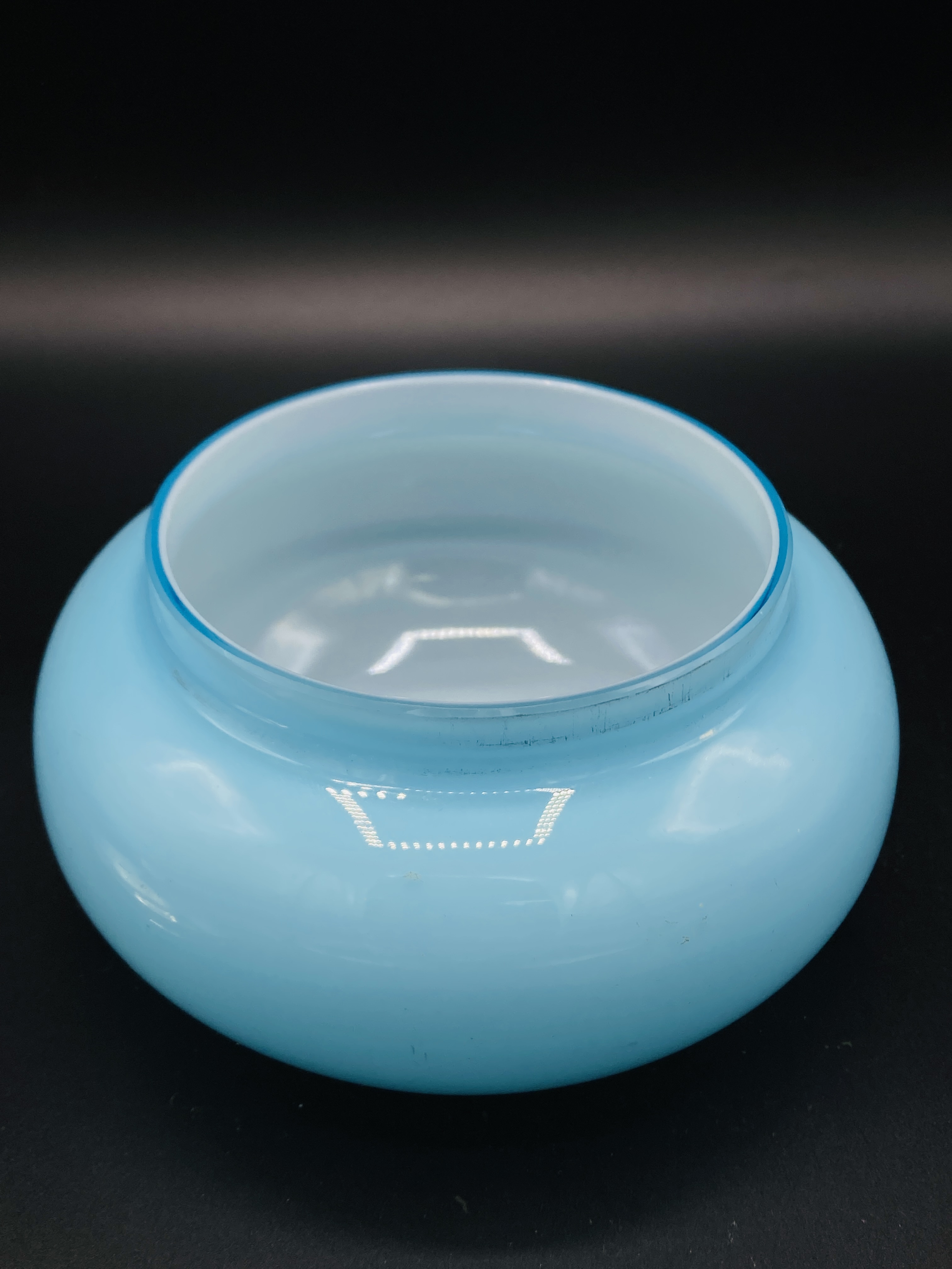 Light blue glass bowl with silver lid - Image 4 of 5