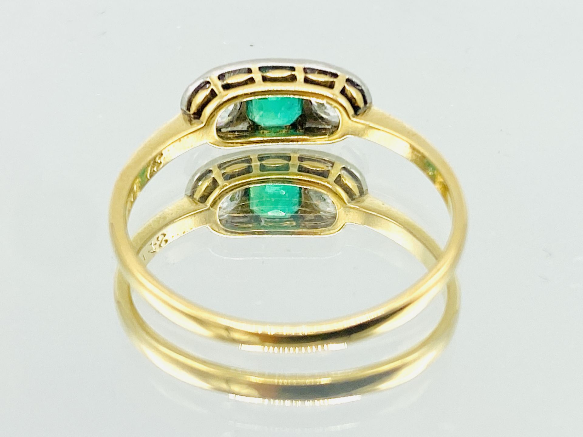 18ct diamond and emerald ring - Bild 3 aus 6