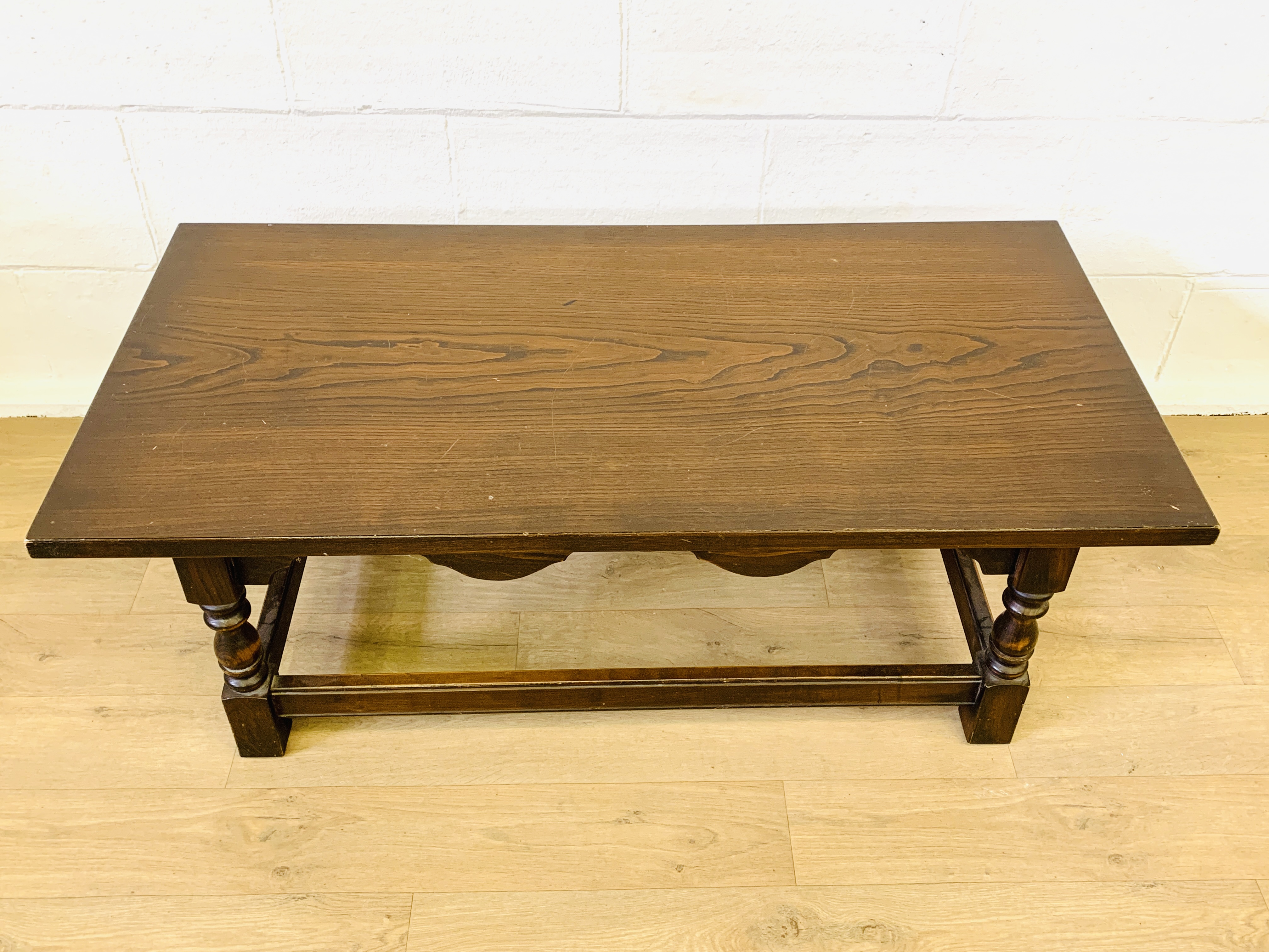 Oak coffee table - Image 3 of 5