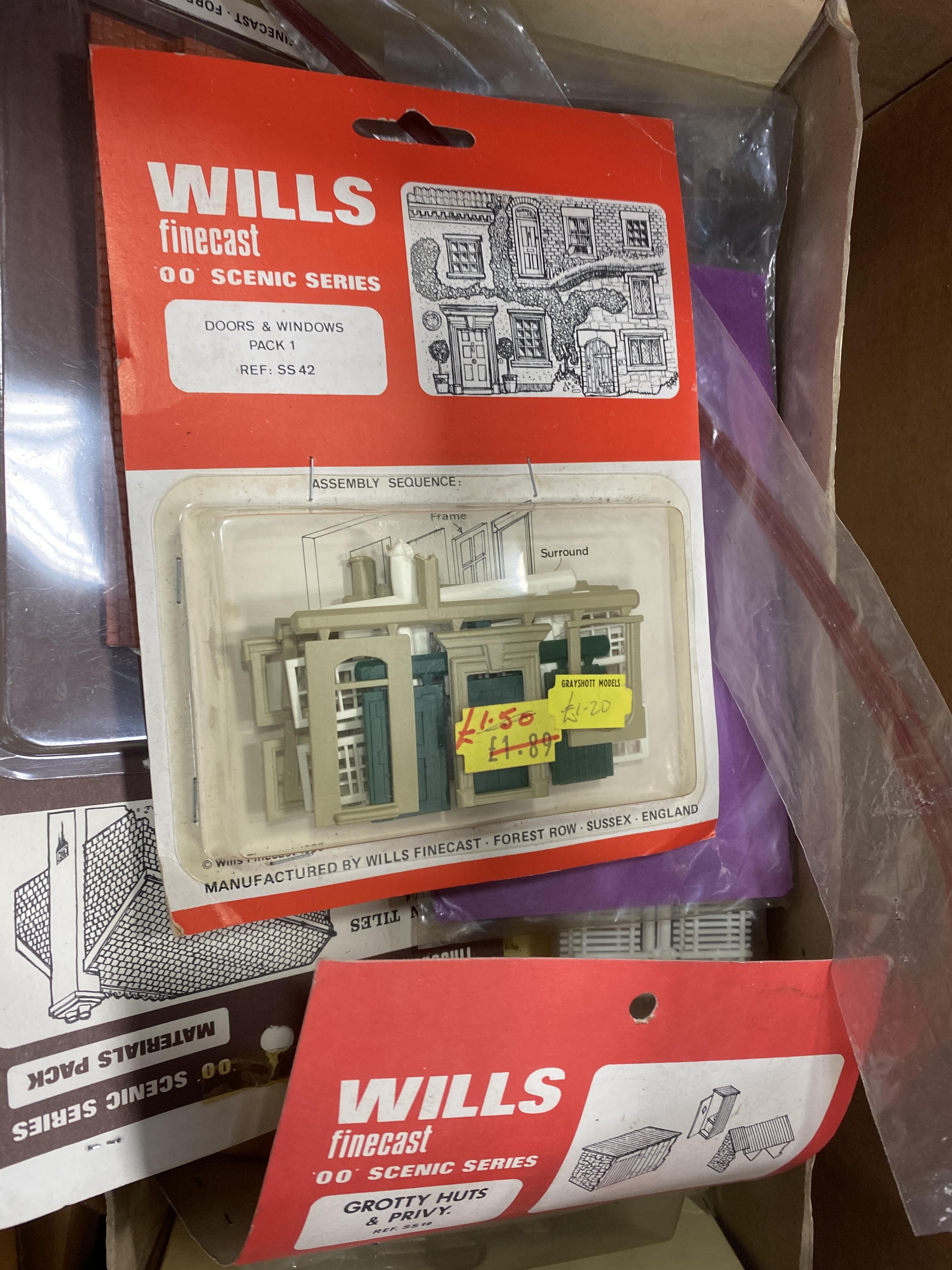 A quantity of model railway accessory kits - Image 4 of 5