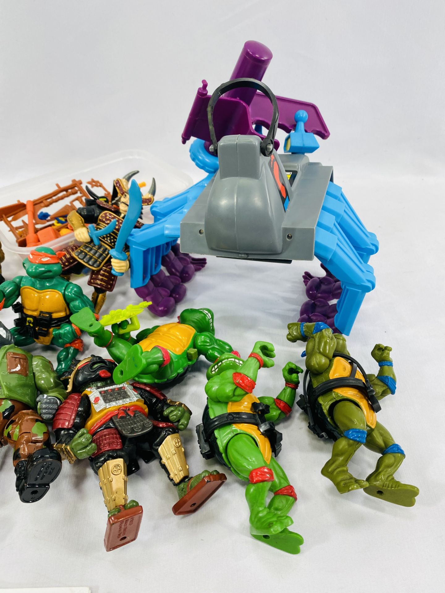 Collection of Teenage Mutant Ninja Turtles figures - Image 4 of 7