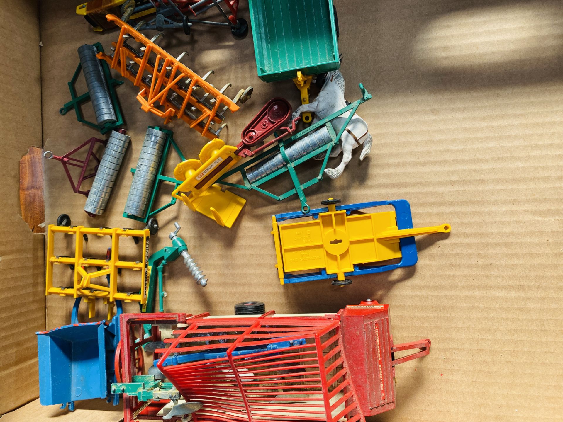 A collection of model farm machinery - Image 3 of 8