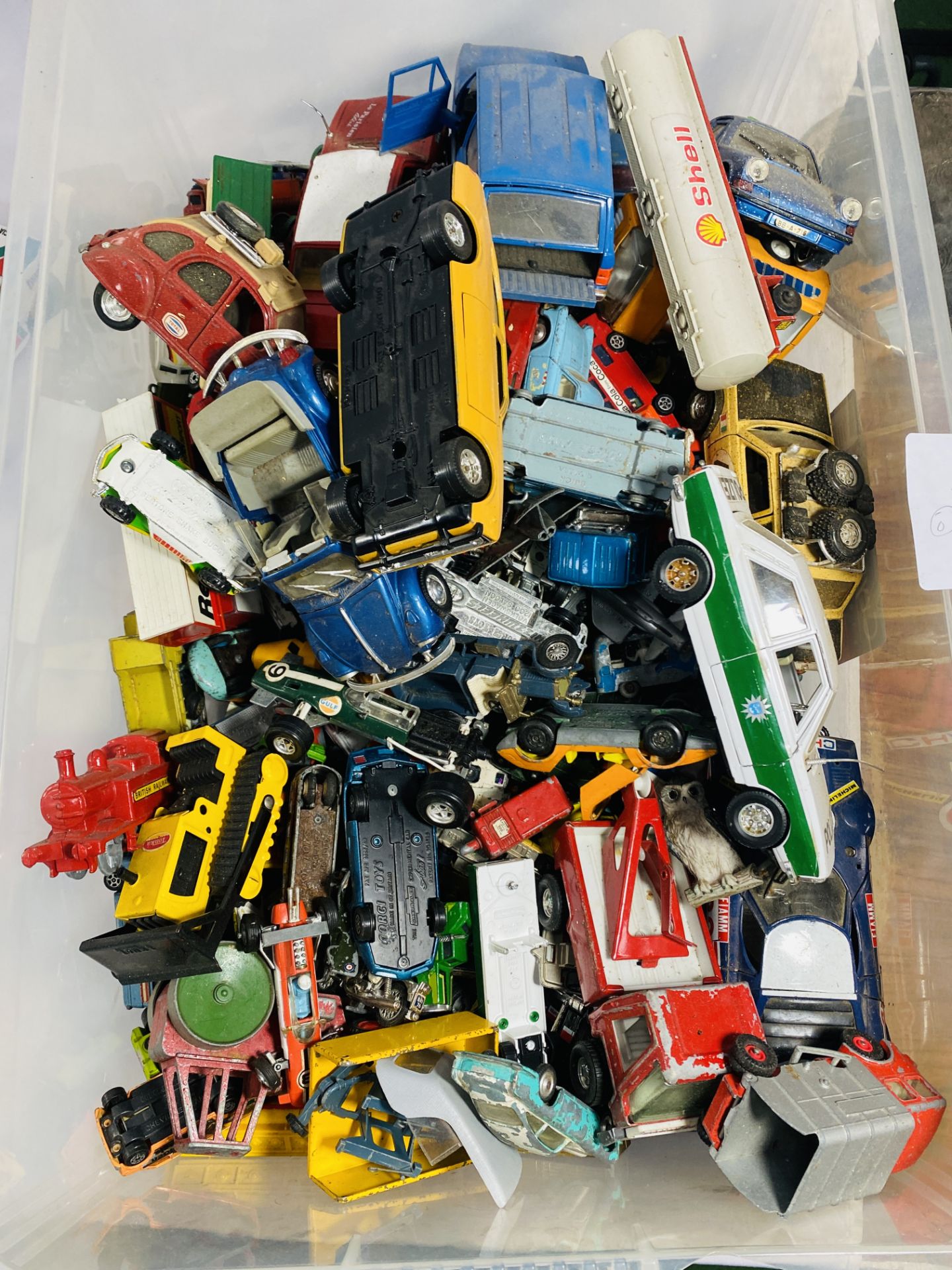 A quantity of die cast cars and lorries - Image 3 of 3