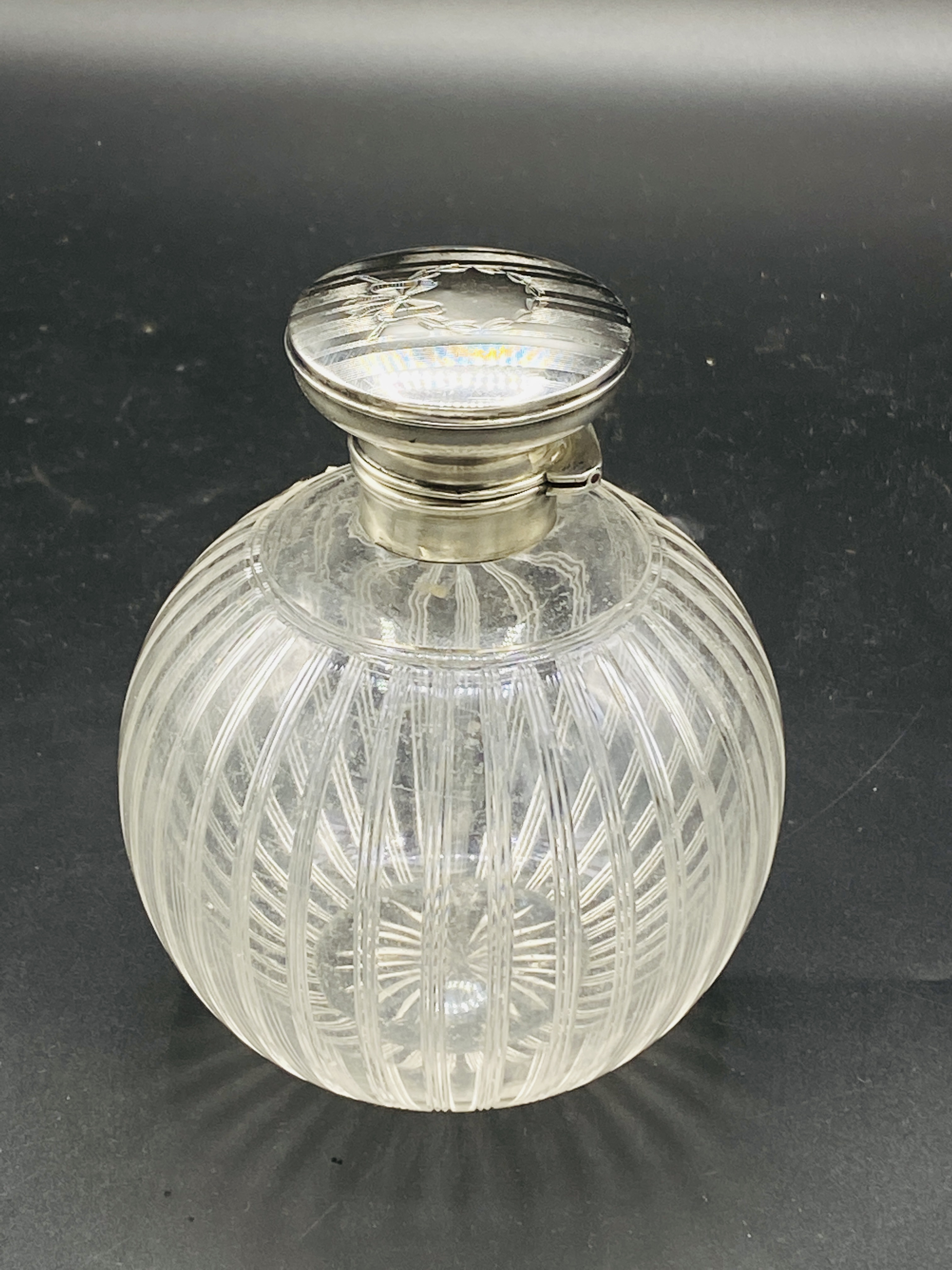 Early 20th century cut glass toilet water bottle with silver top - Image 3 of 4