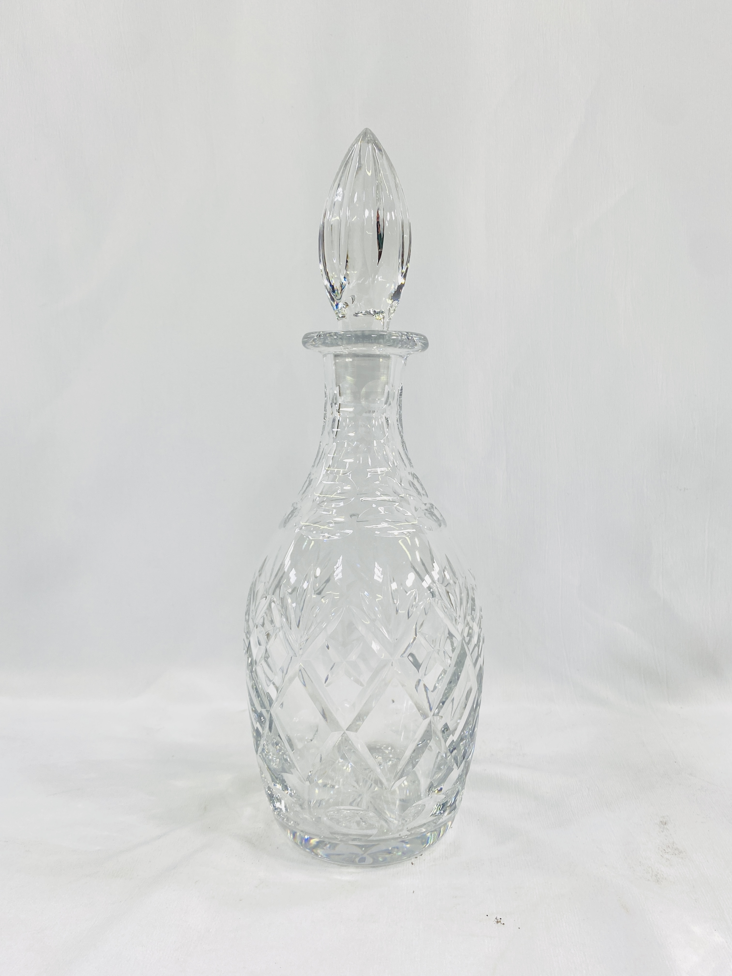 A Royal Doulton cut glass vase and other glassware - Image 8 of 9