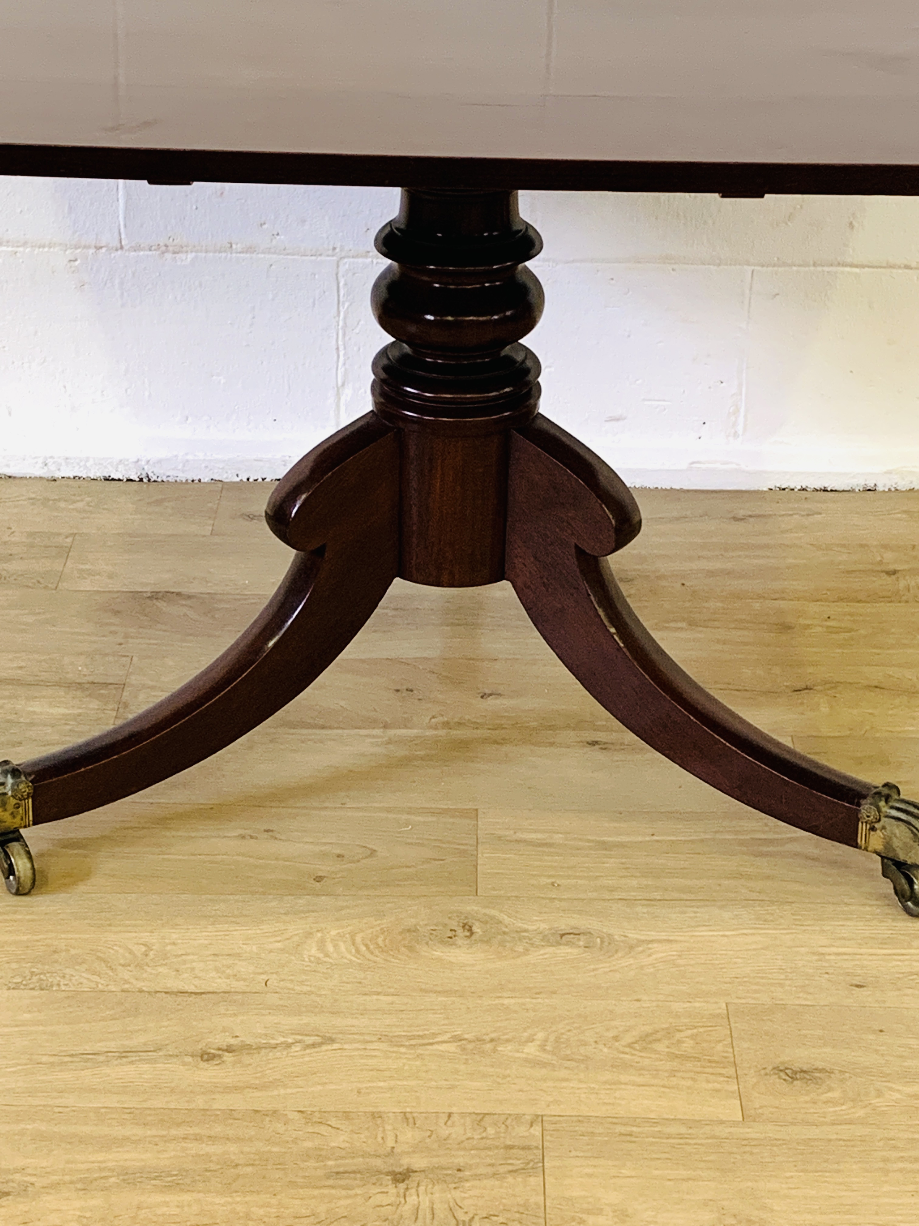 Mahogany tilt top table - Image 2 of 4