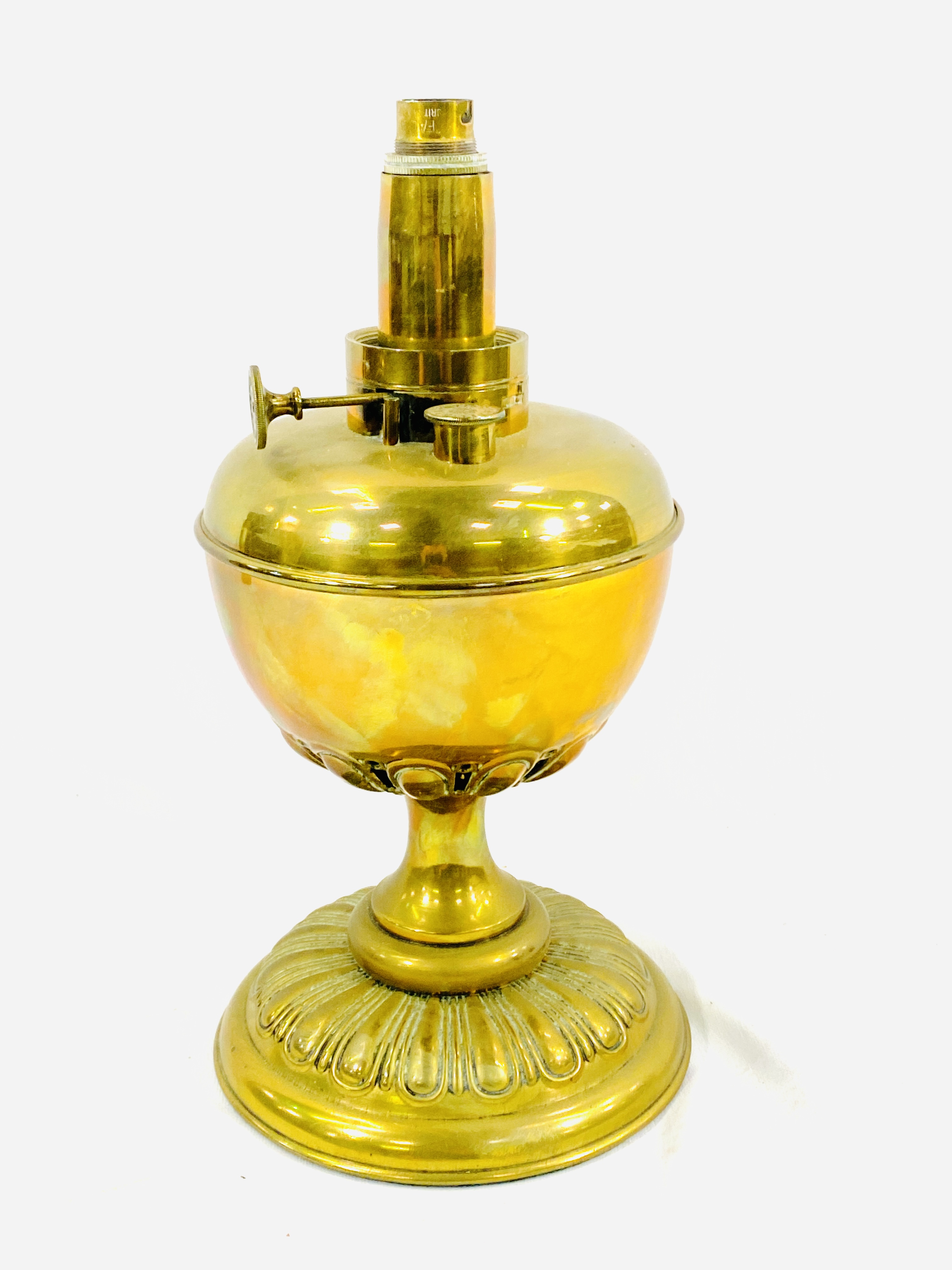 Brass lamp - Image 2 of 3