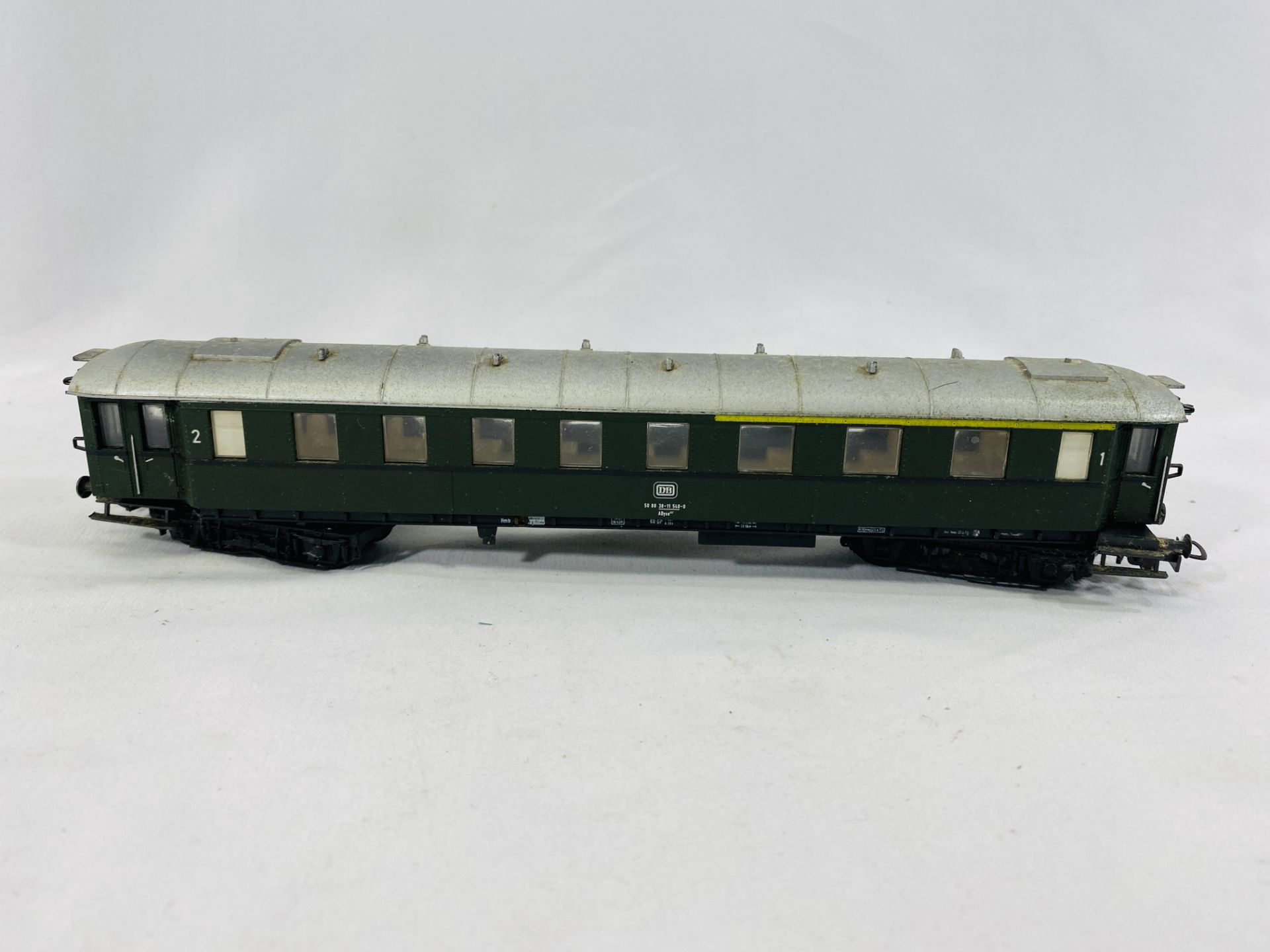 Thee 00 gauge locomotives and four 00 gauge carriages - Image 2 of 8