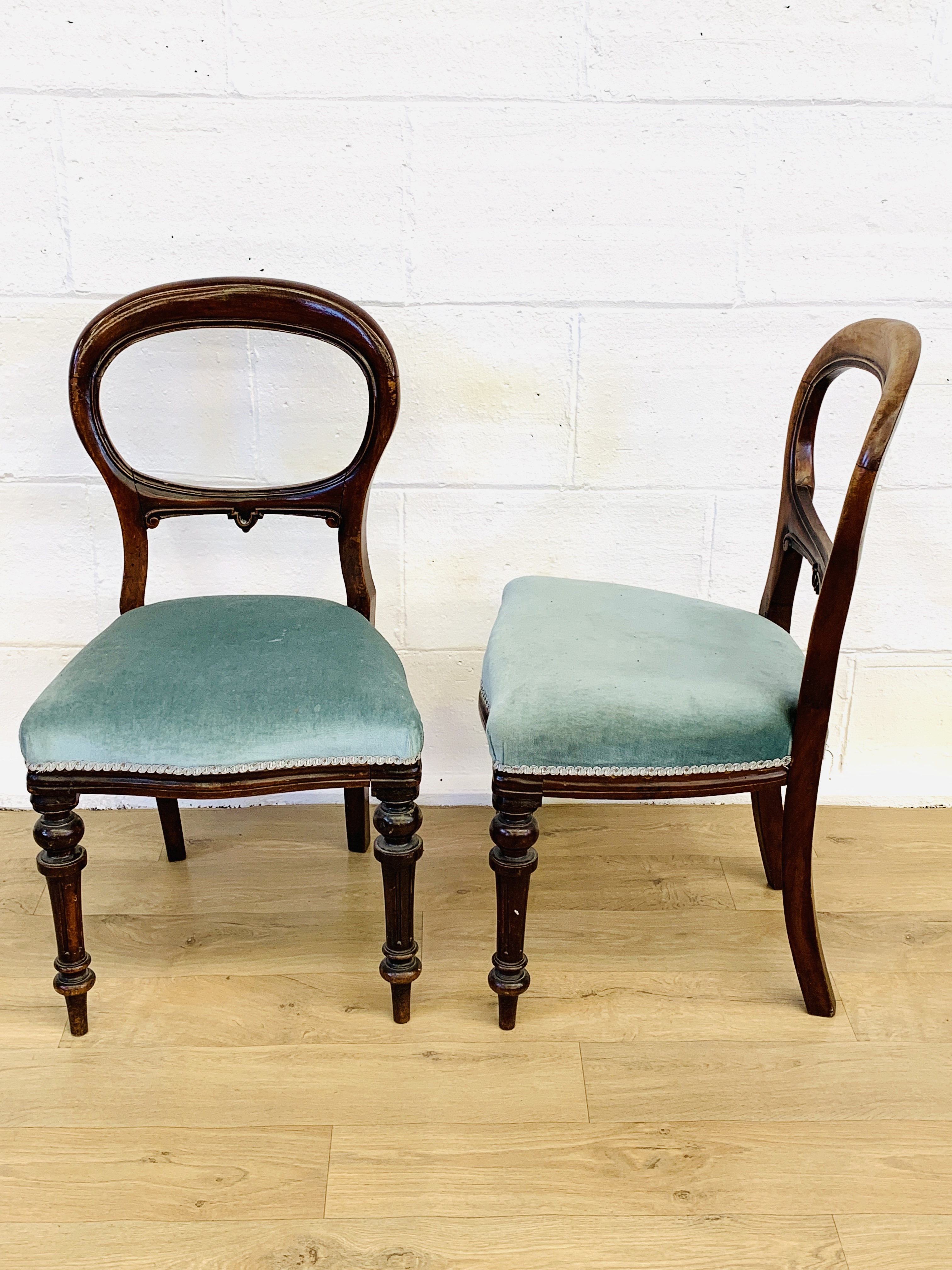 Pair of balloon back dining chairs - Image 4 of 4