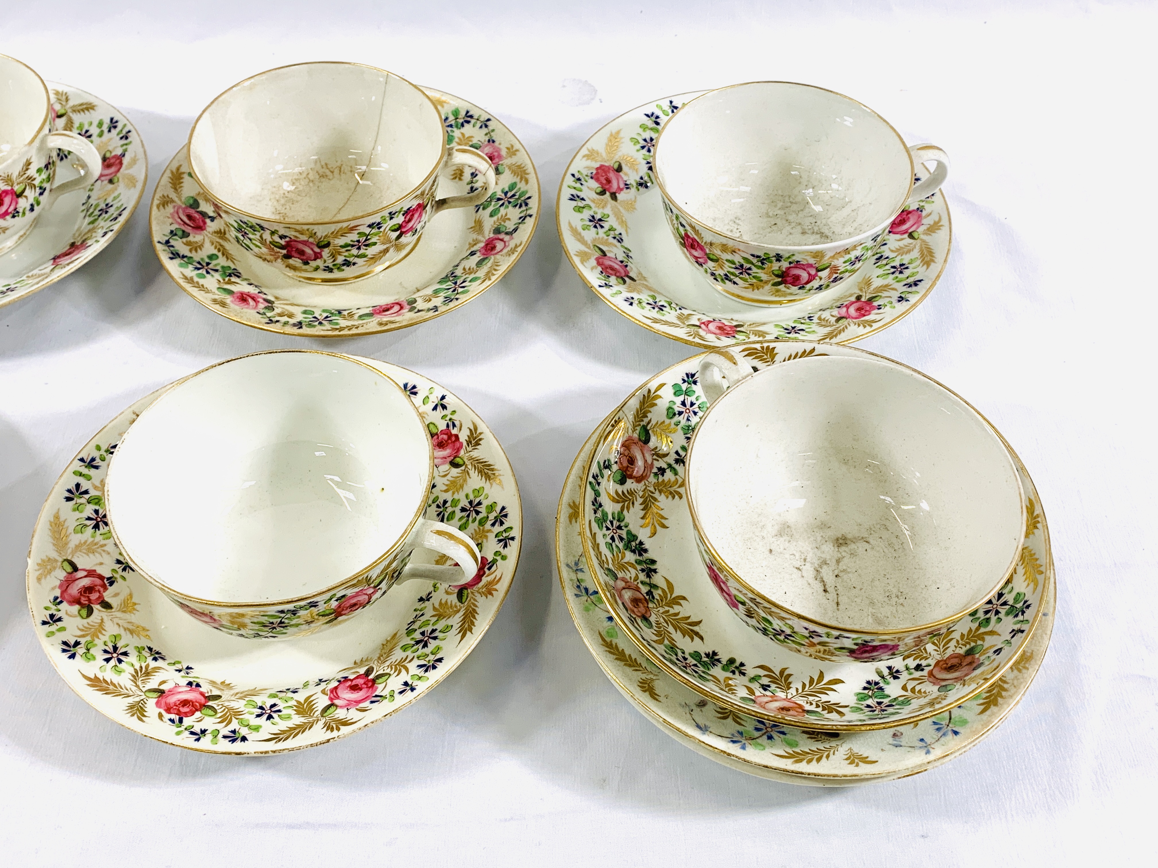 Crown Derby tea cups and saucers - Image 2 of 4