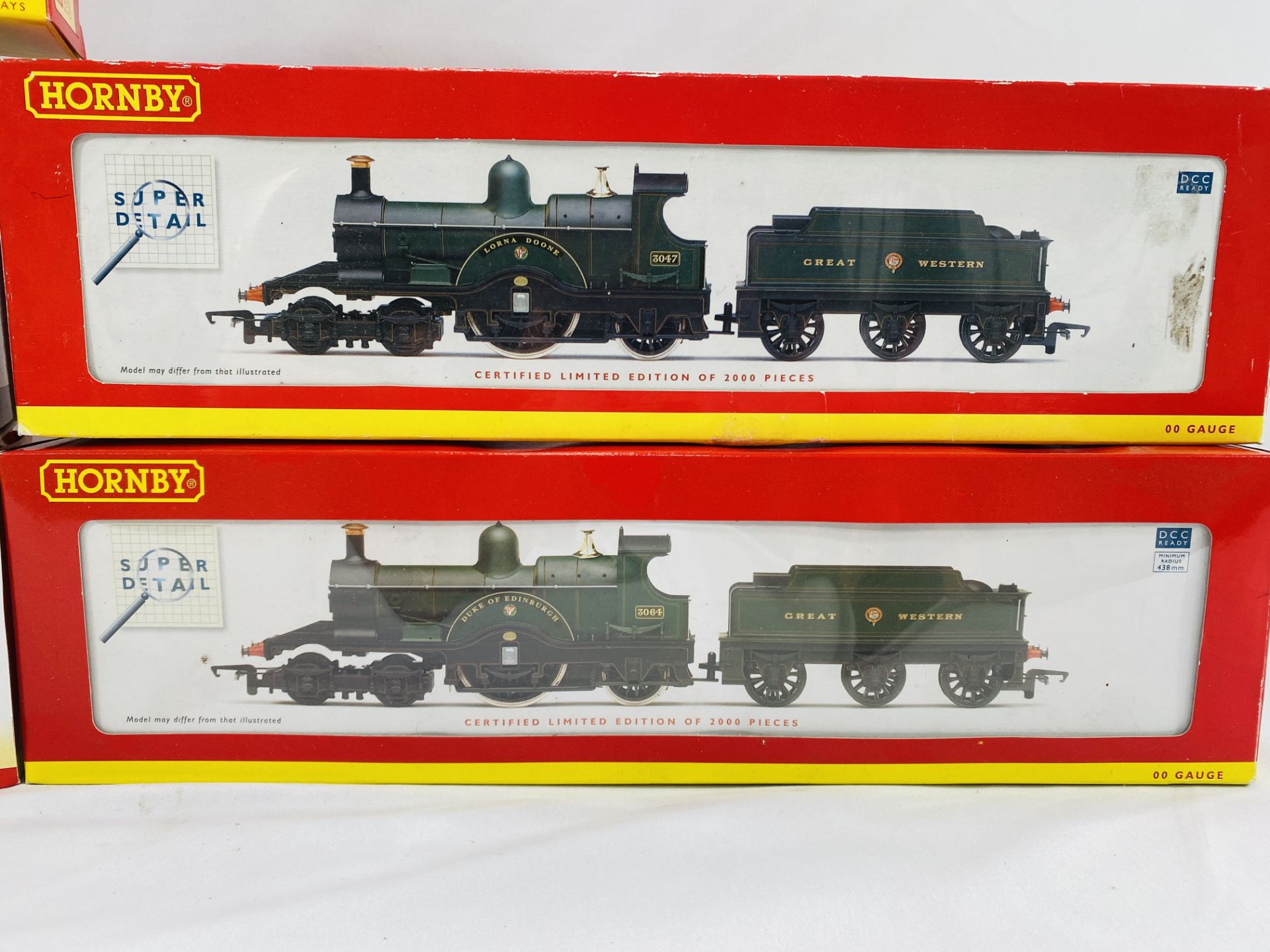 Three boxed Hornby 00 gauge locomotives and other items - Bild 2 aus 4
