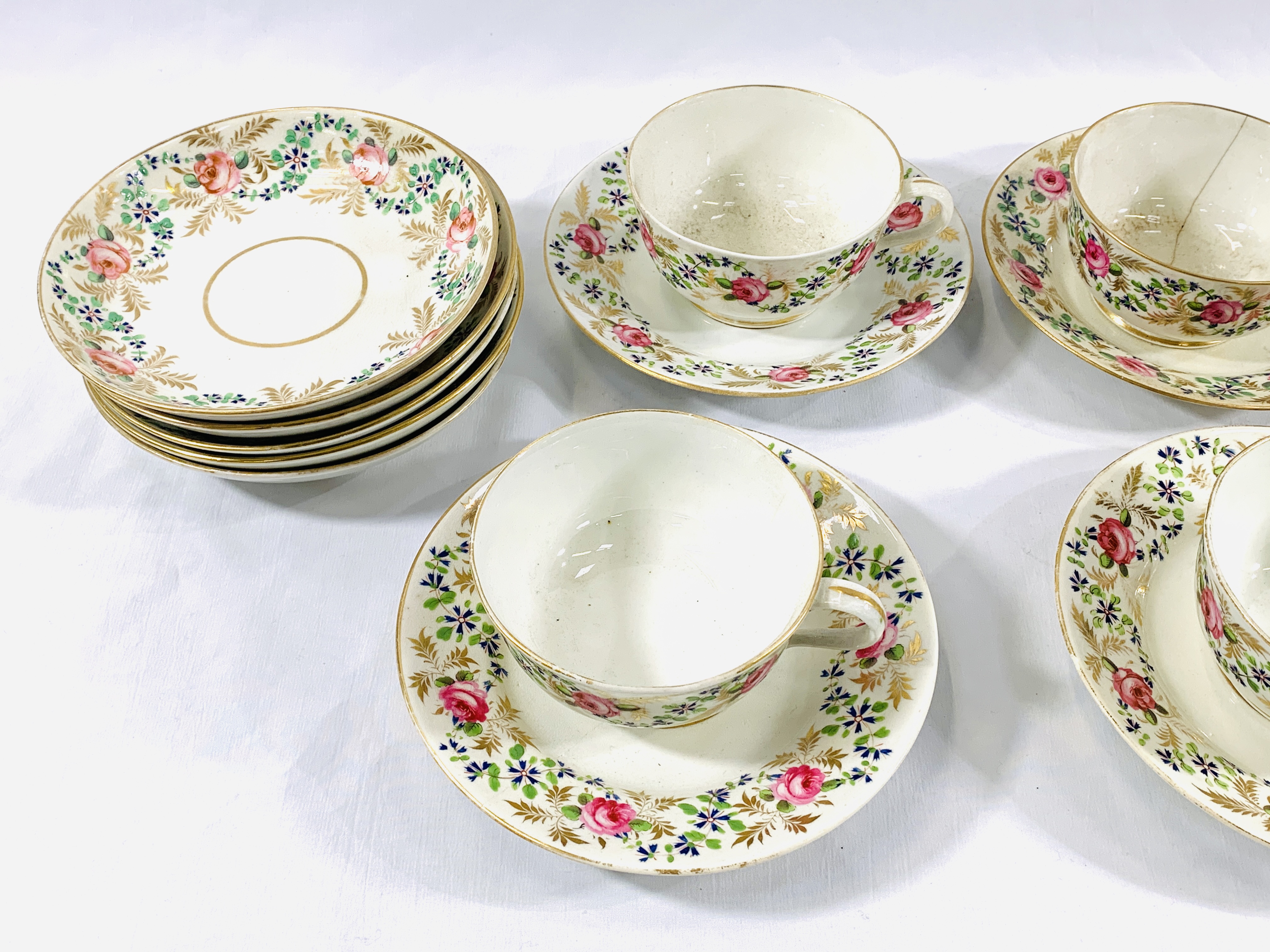 Crown Derby tea cups and saucers - Image 3 of 4