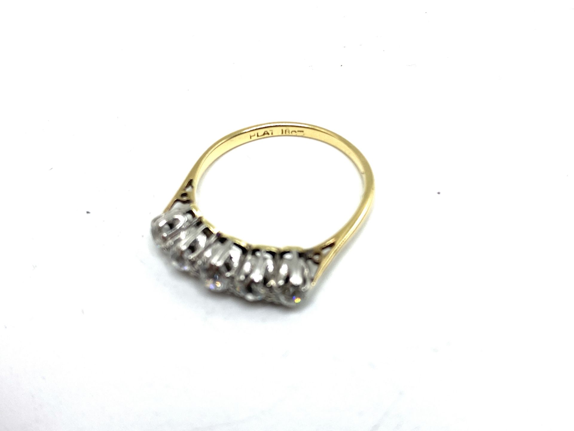 18ct gold and platinum five diamond ring - Bild 3 aus 4