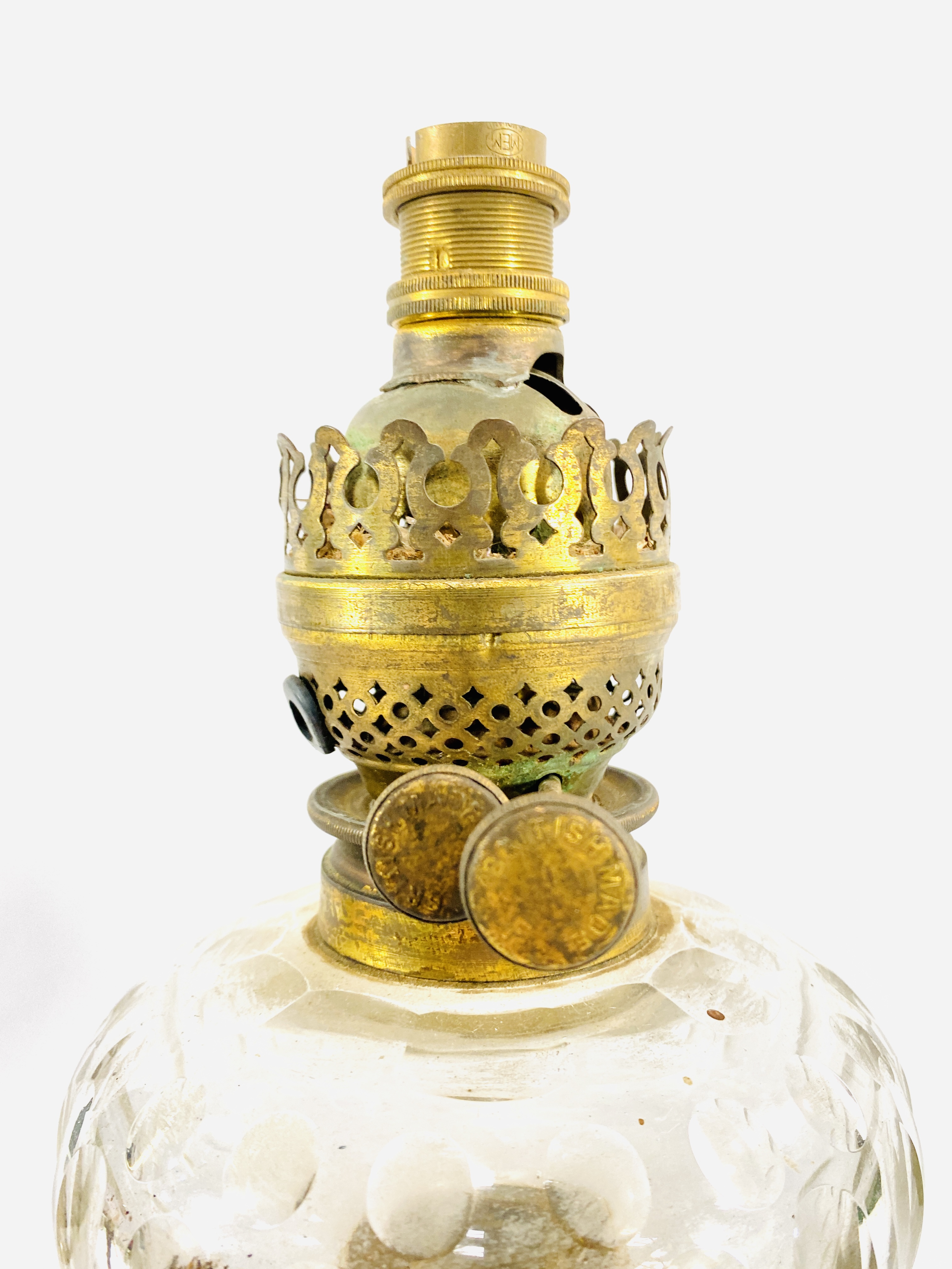 Two Victorian oil lamps - Image 3 of 9