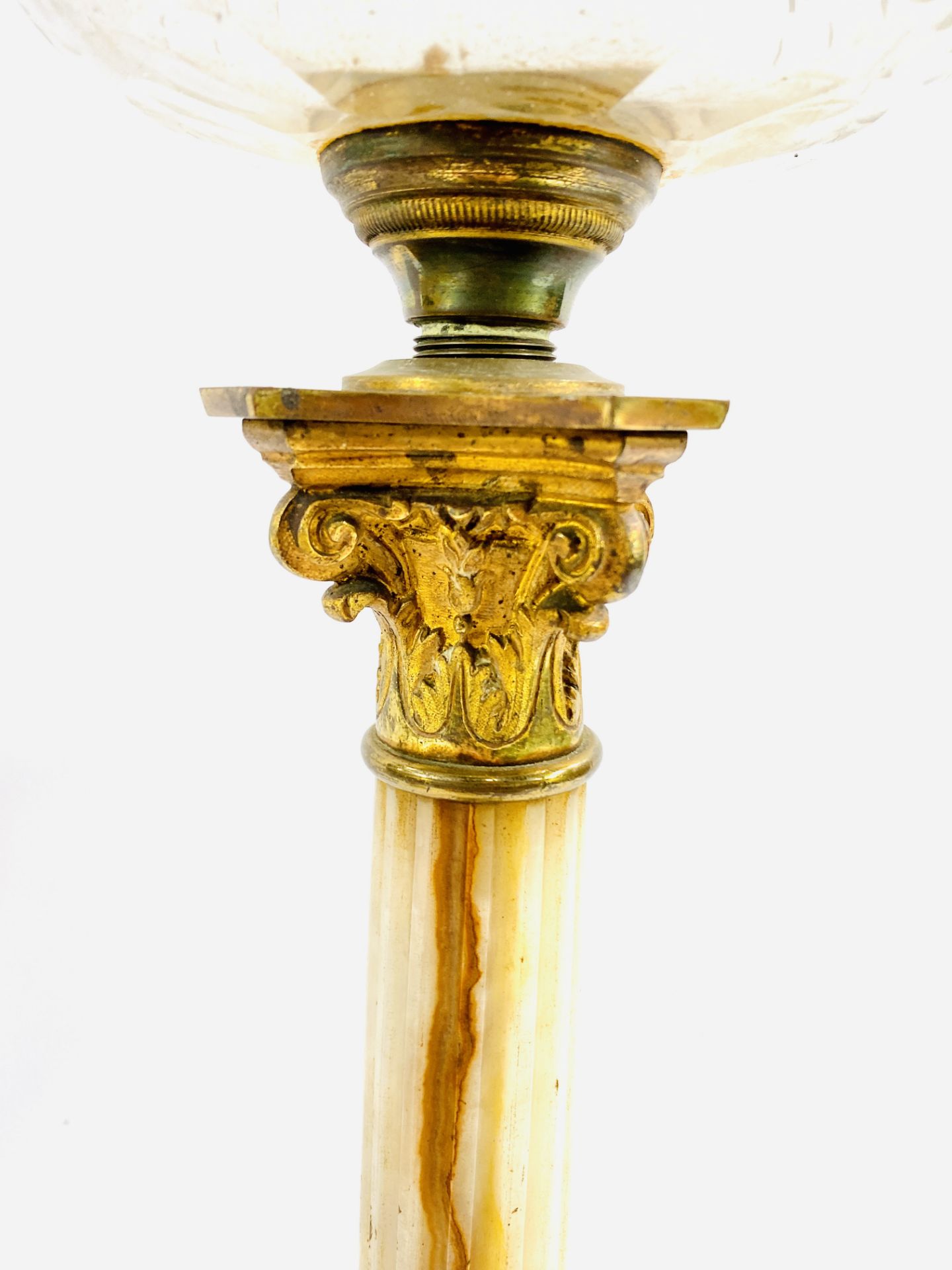 Two Victorian oil lamps - Image 4 of 9